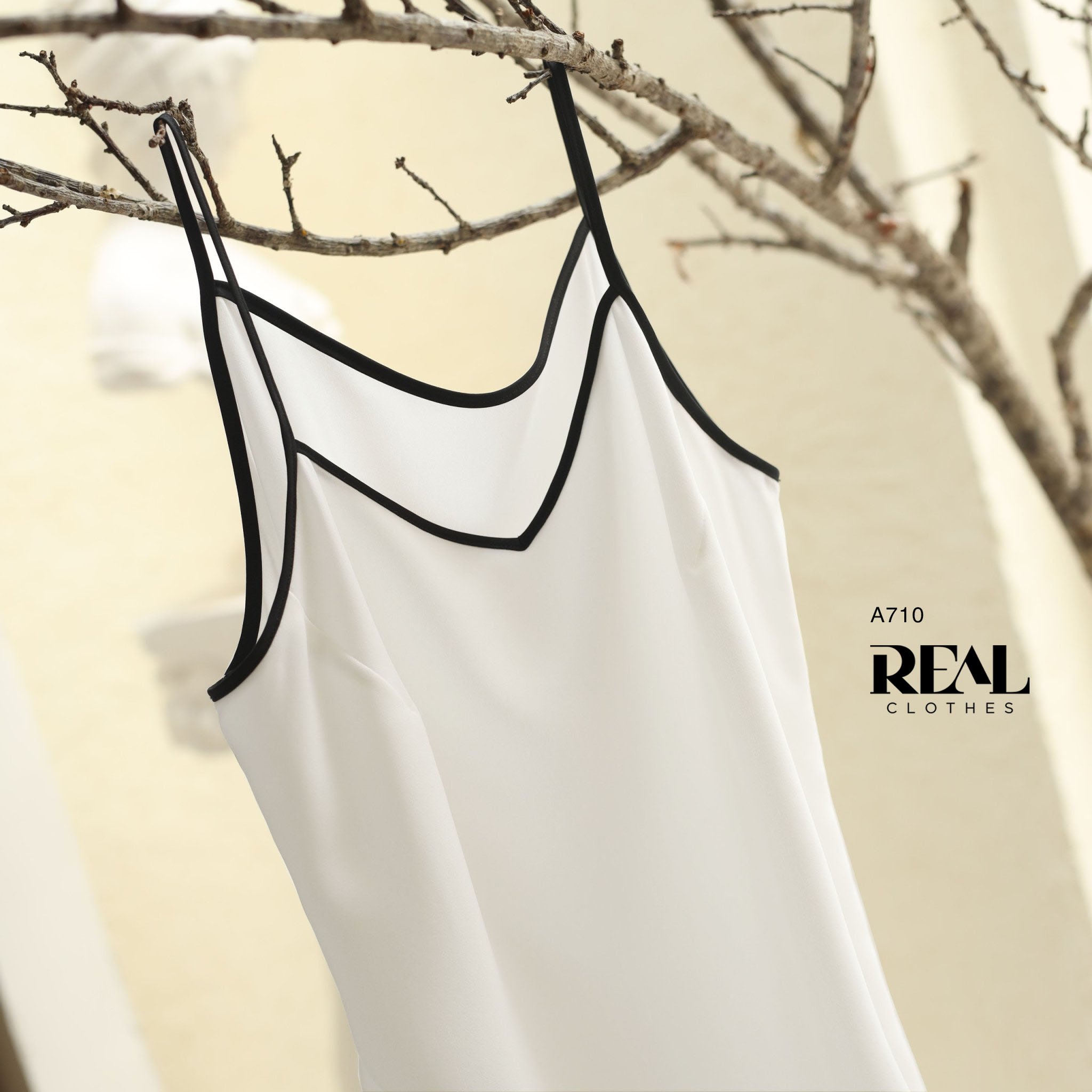 Áo 2 dây trắng viền SALE