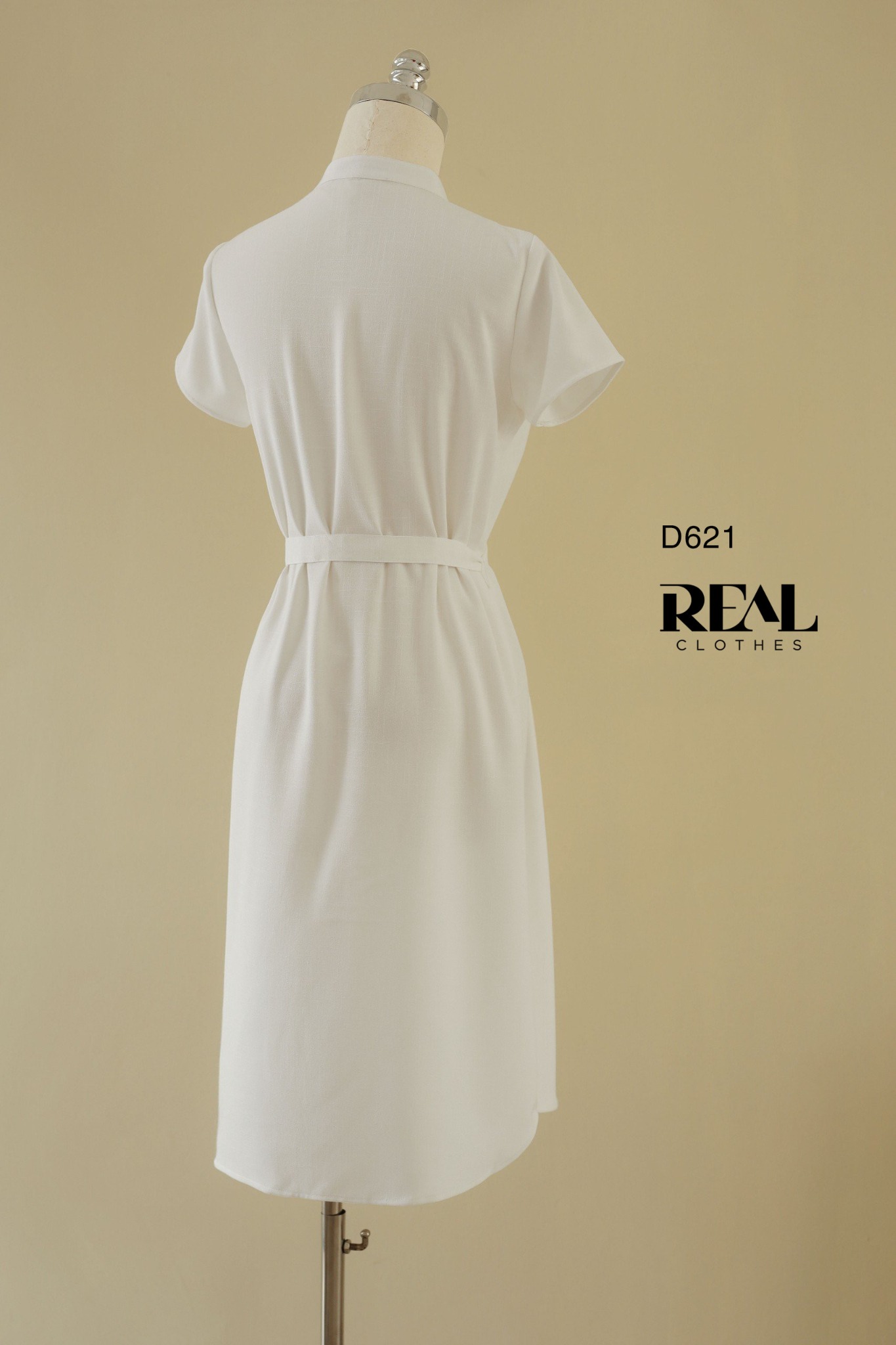 Đầm sơ mi cổ trụ linen trắng SALE