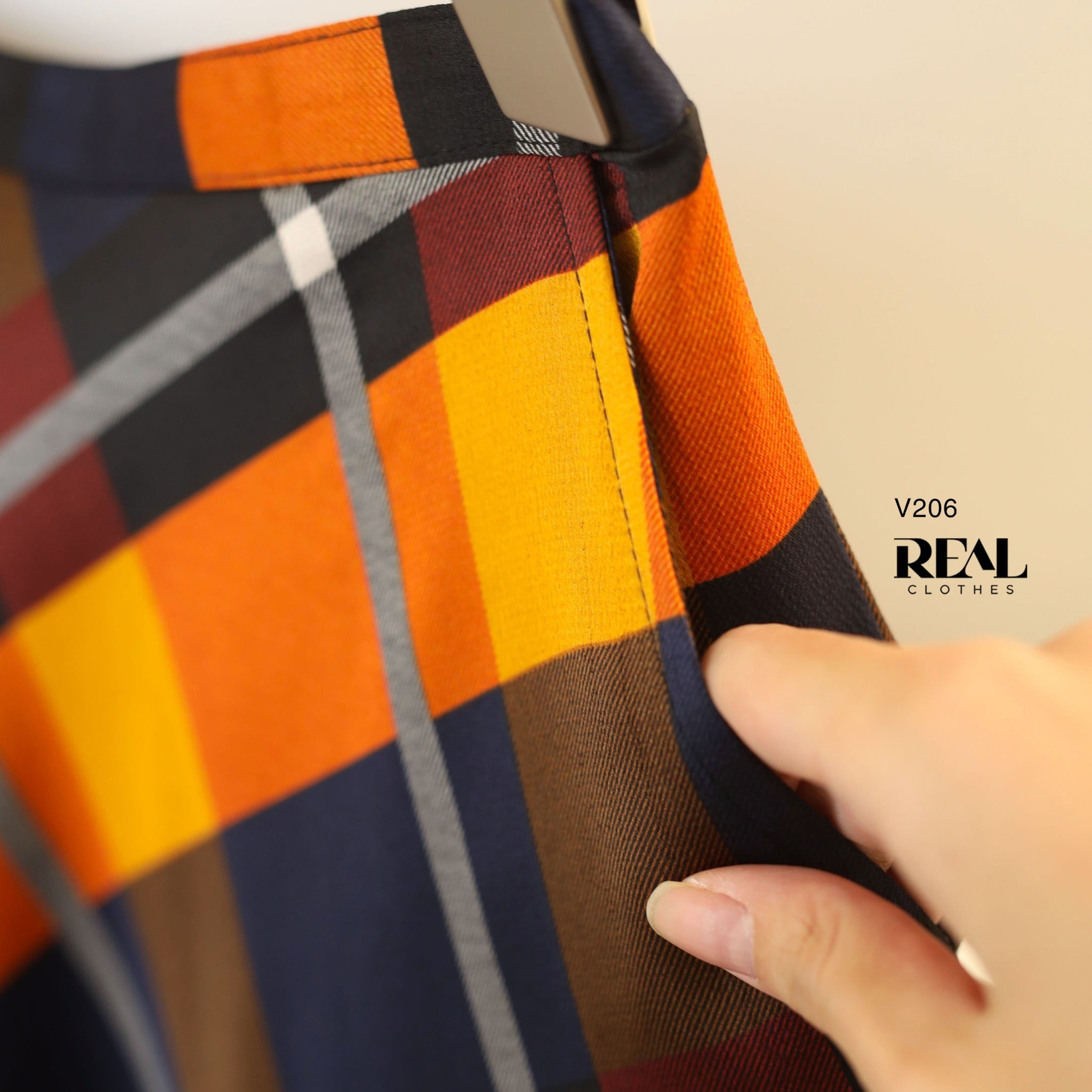 Váy xòe midi ô vuông cam SALE - size M