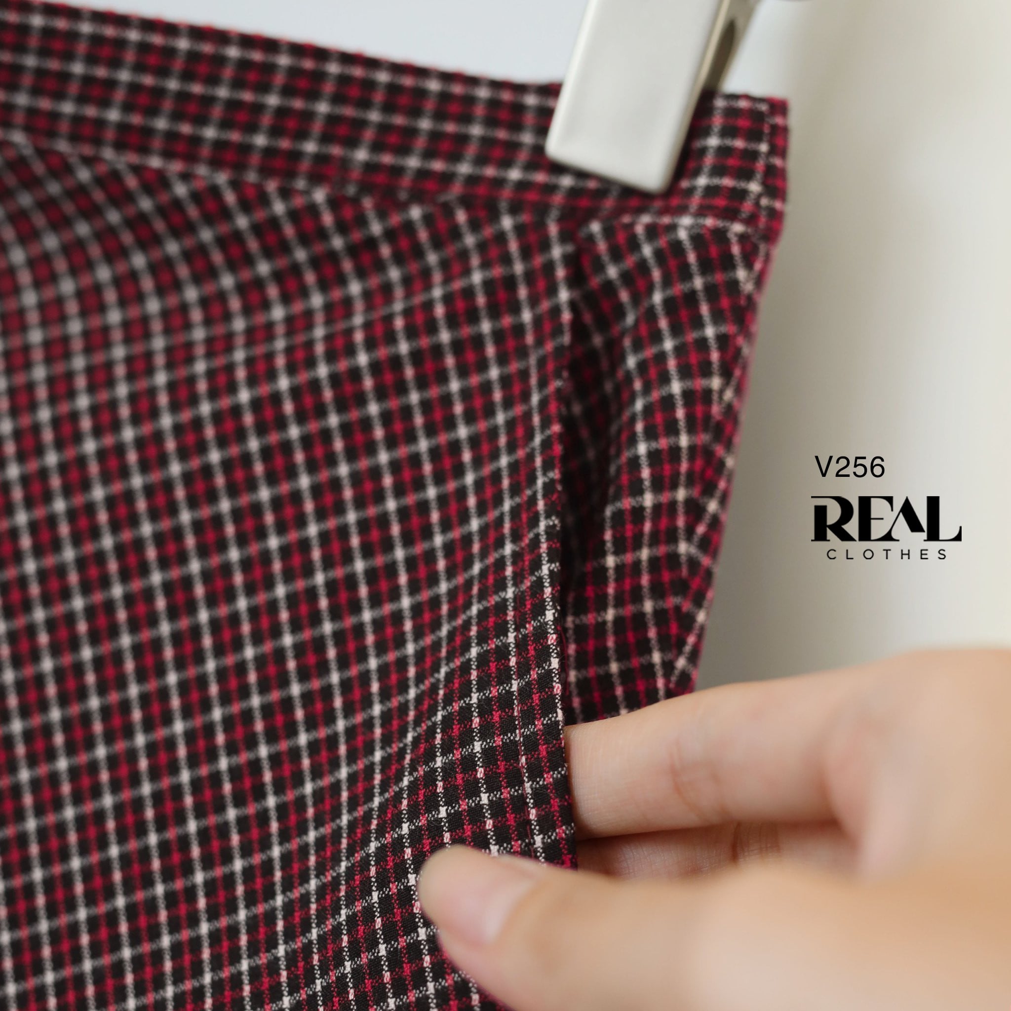 Váy Fuji ô vuông đỏ SALE