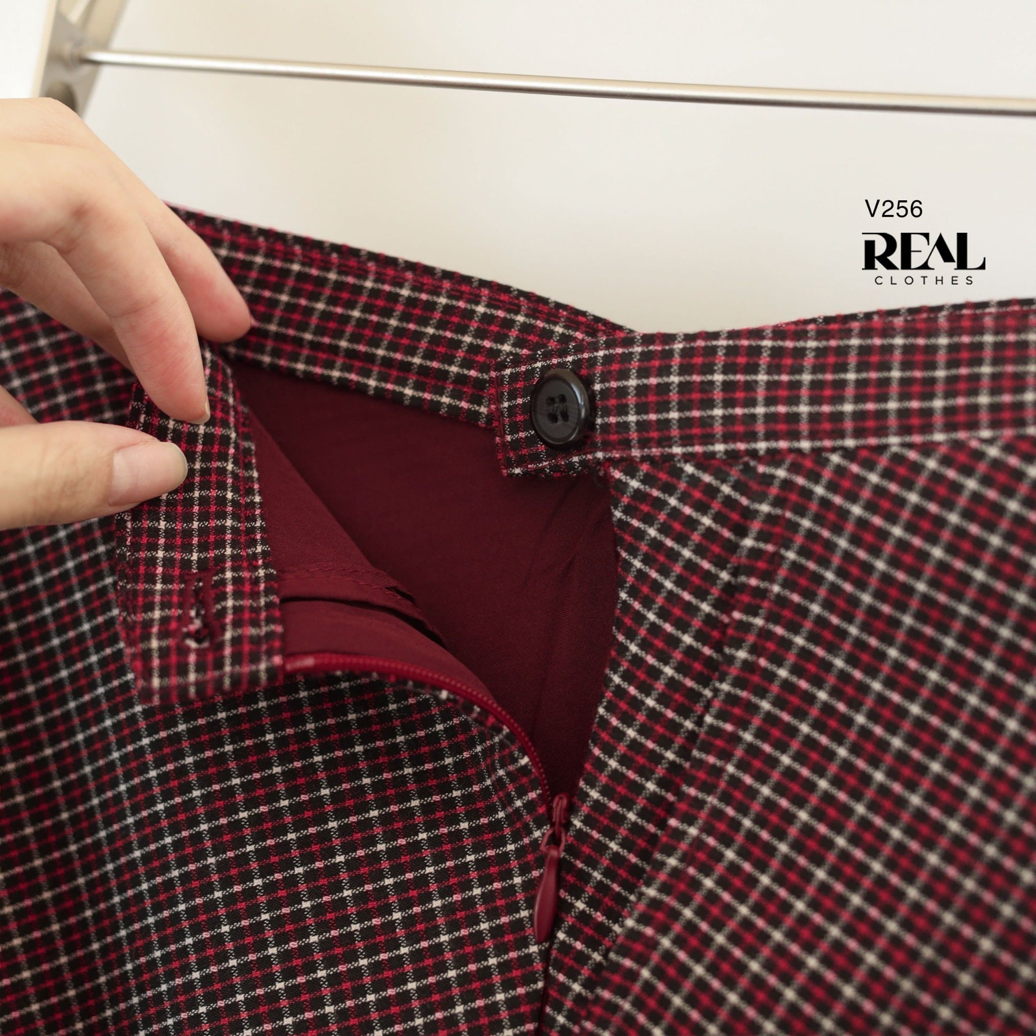 Váy Fuji ô vuông đỏ SALE