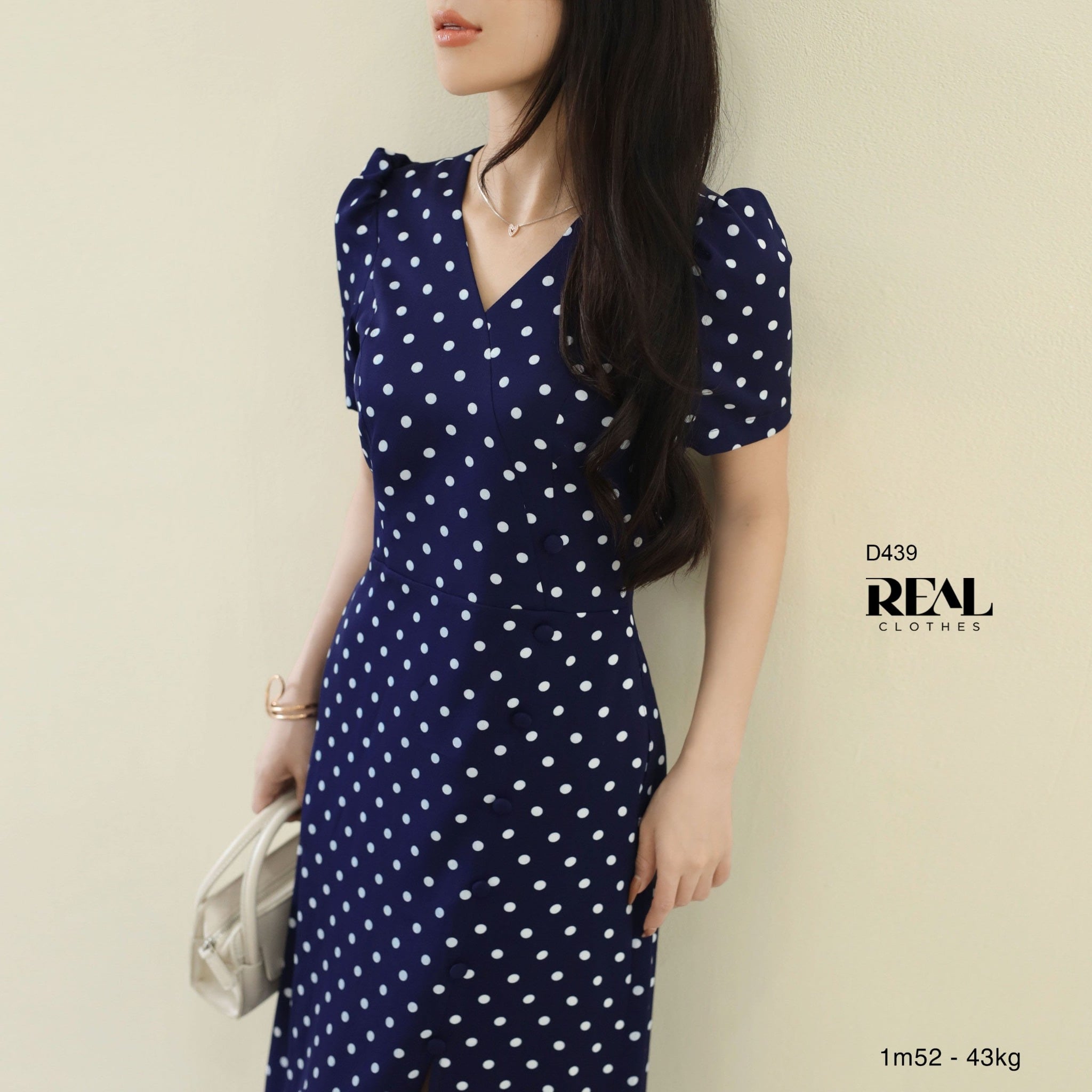 Đầm chéo chấm bi xanh SALE - size XS