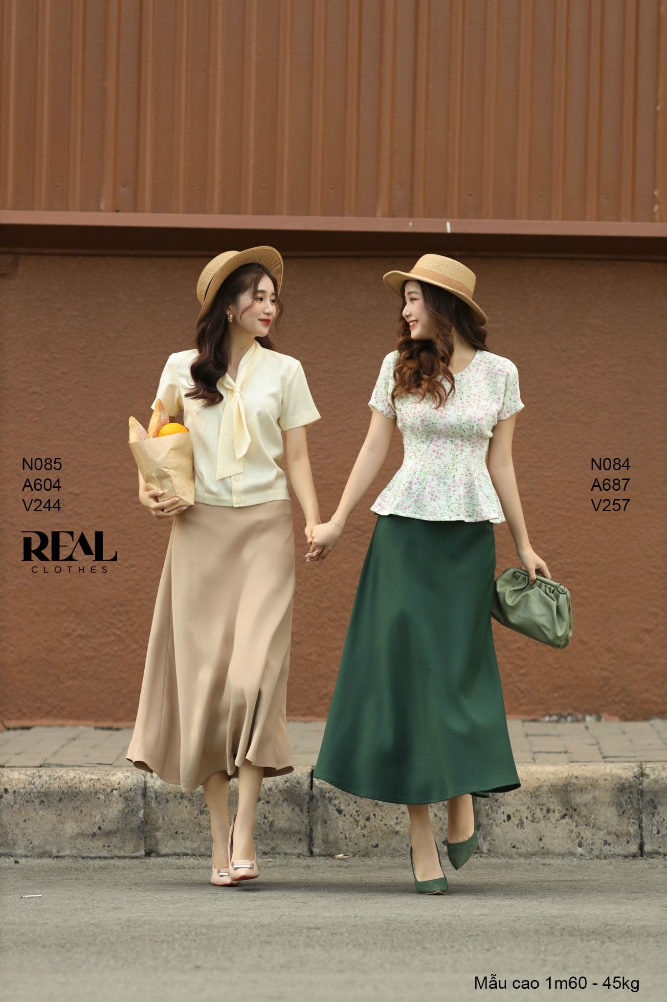 Áo cánh dơi hoa đào FINAL SALE