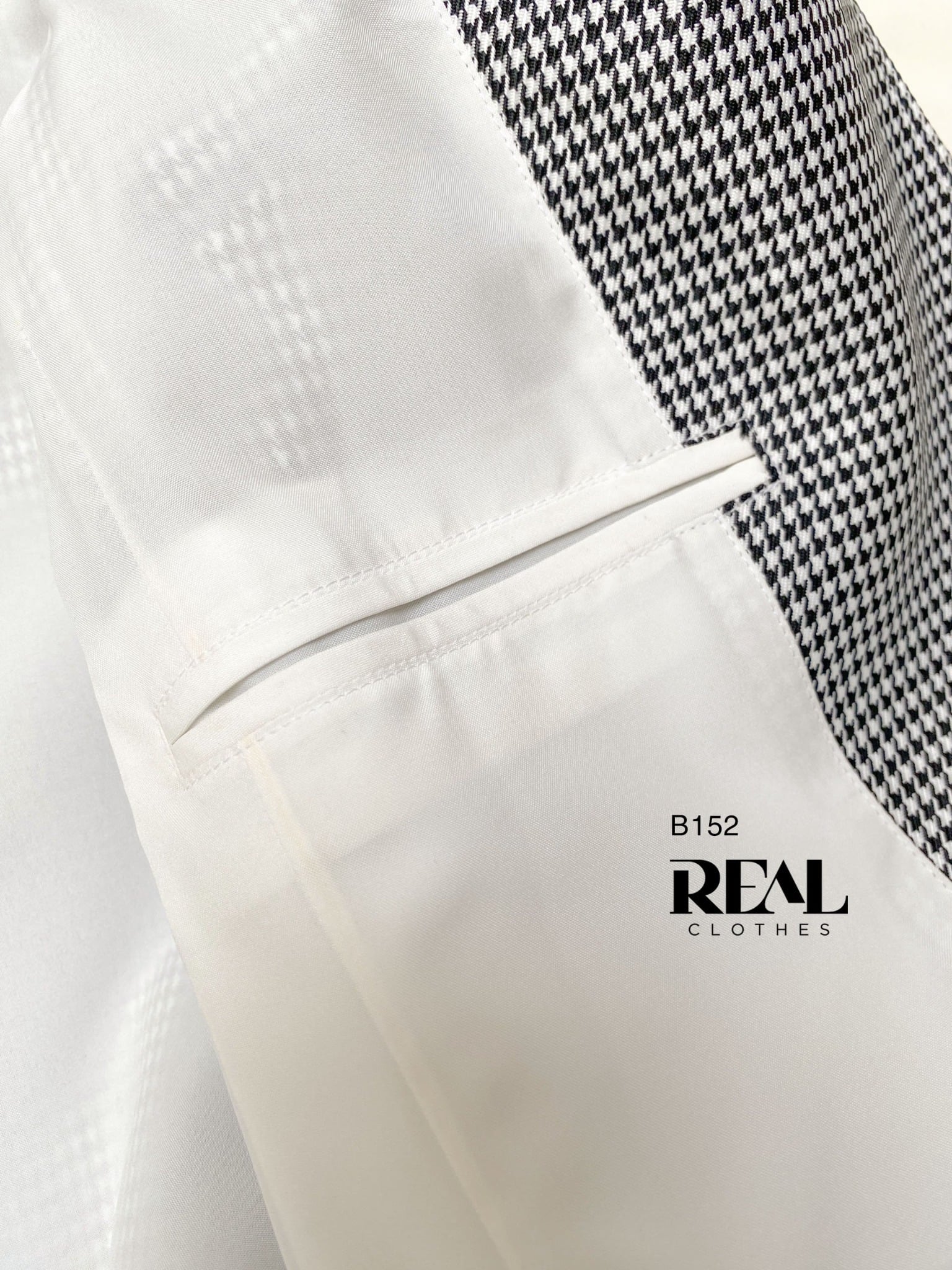 Blazer cổ tròn zigzag đen