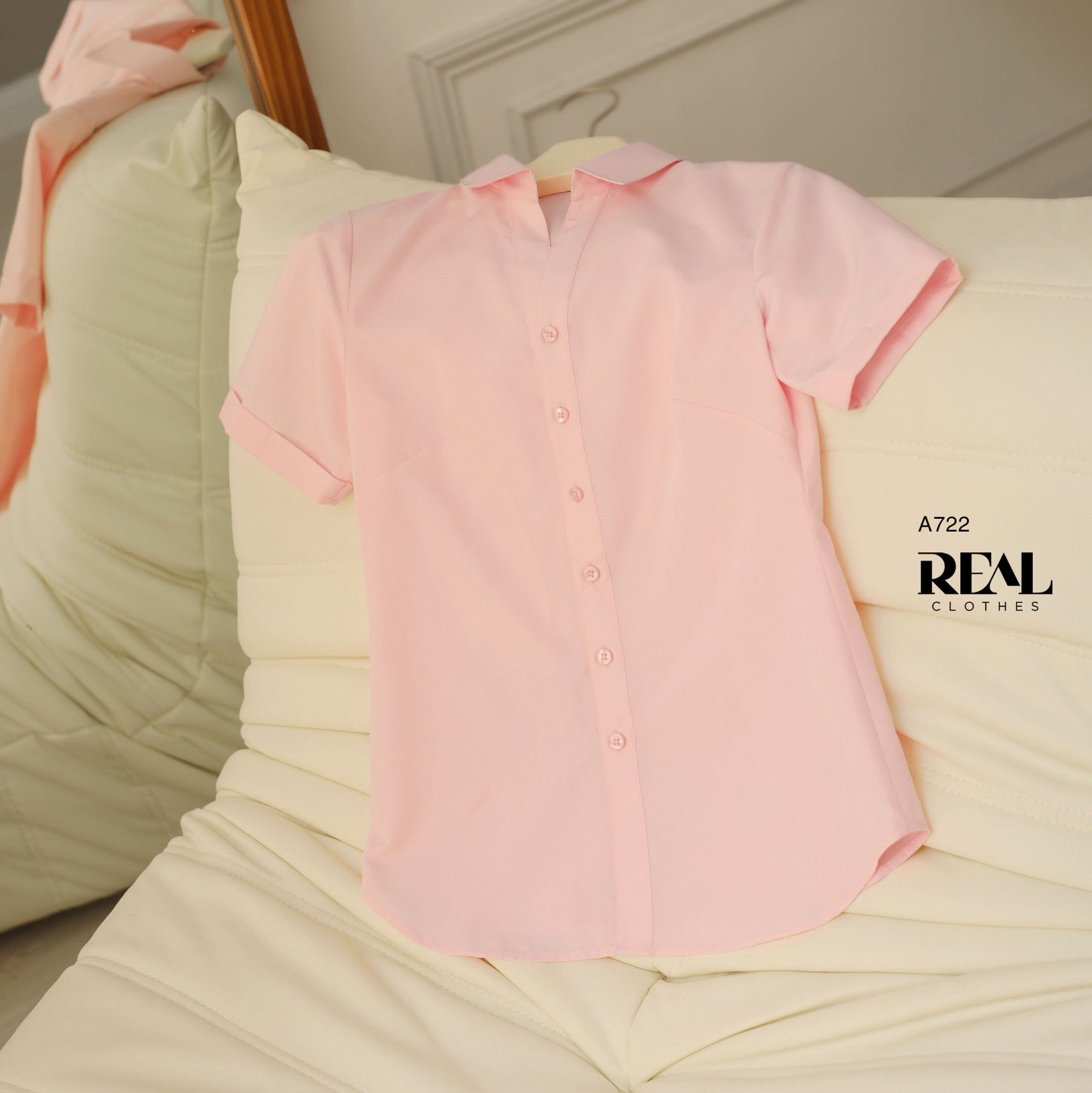 Sơ mi cổ V hồng