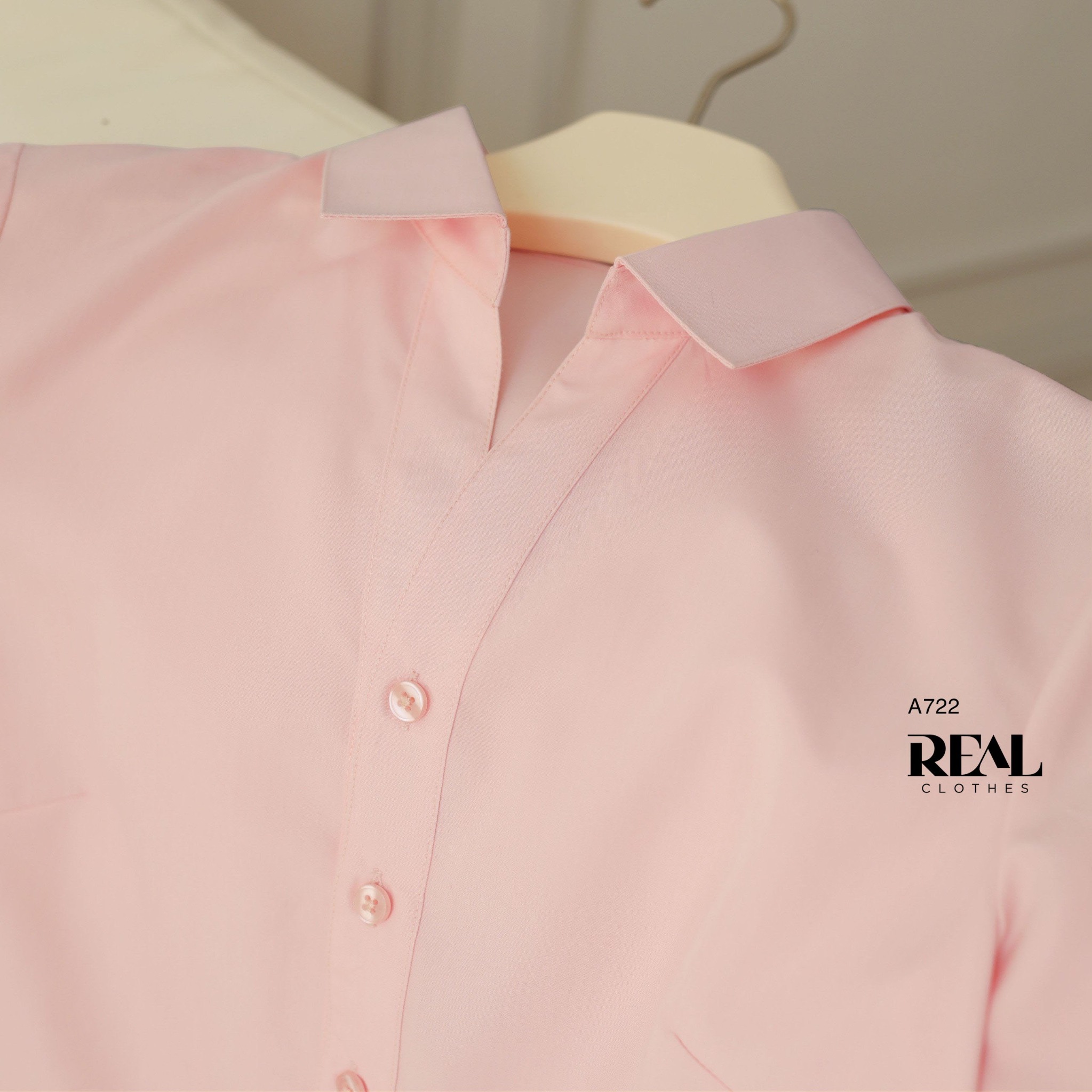 Sơ mi cổ V hồng