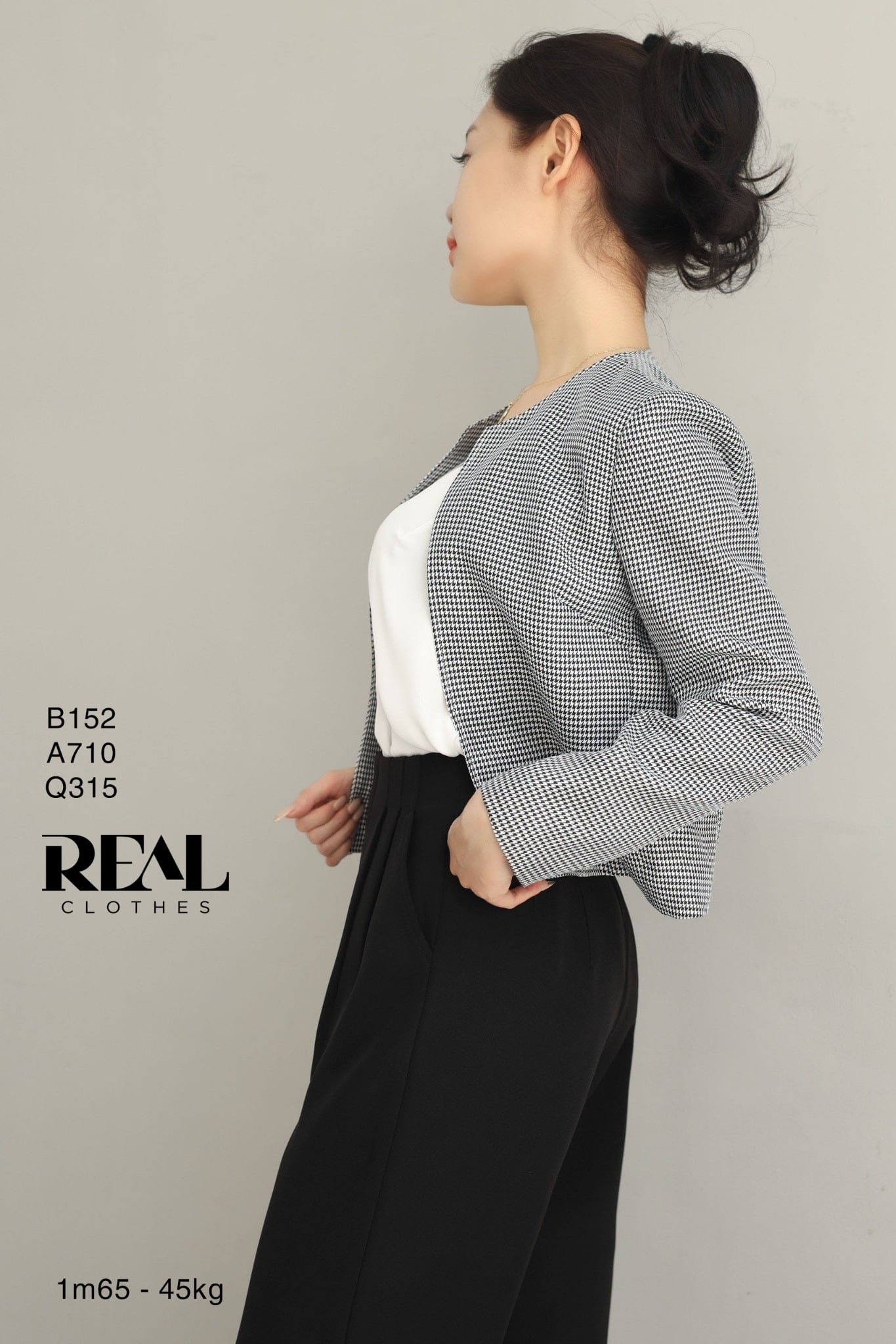 Blazer cổ tròn zigzag đen