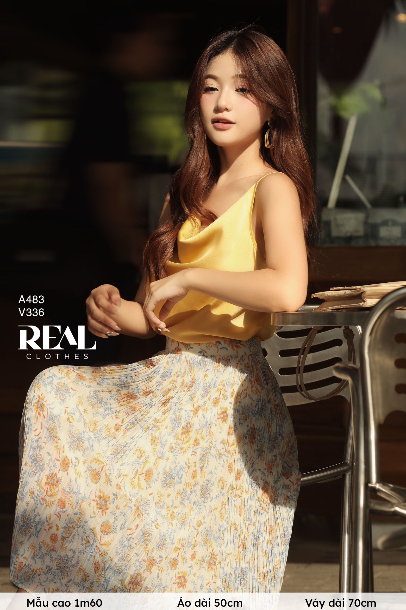 Áo cổ đổ vàng SALE - size XS