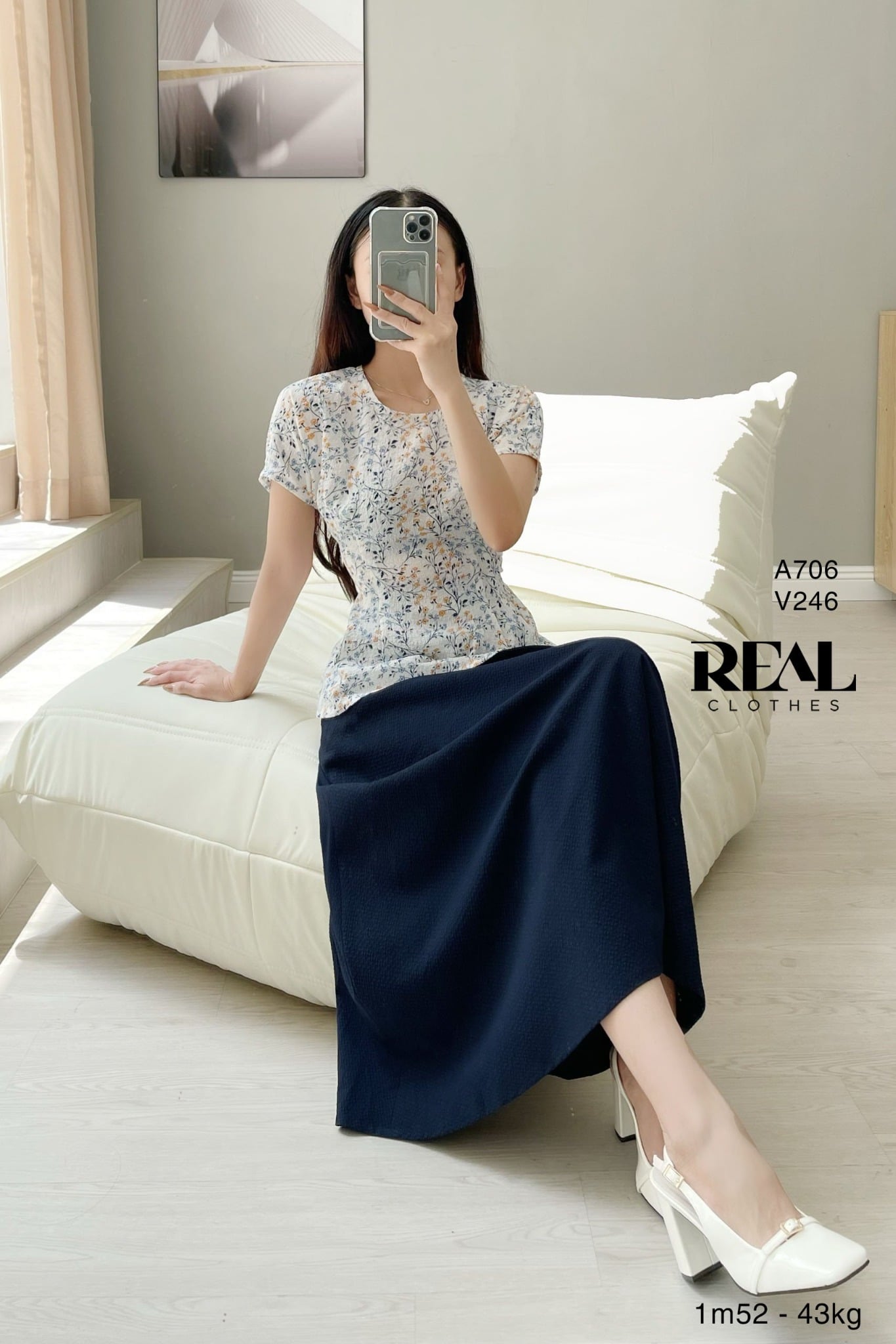 Áo cánh dơi hoa xanh FINAL SALE