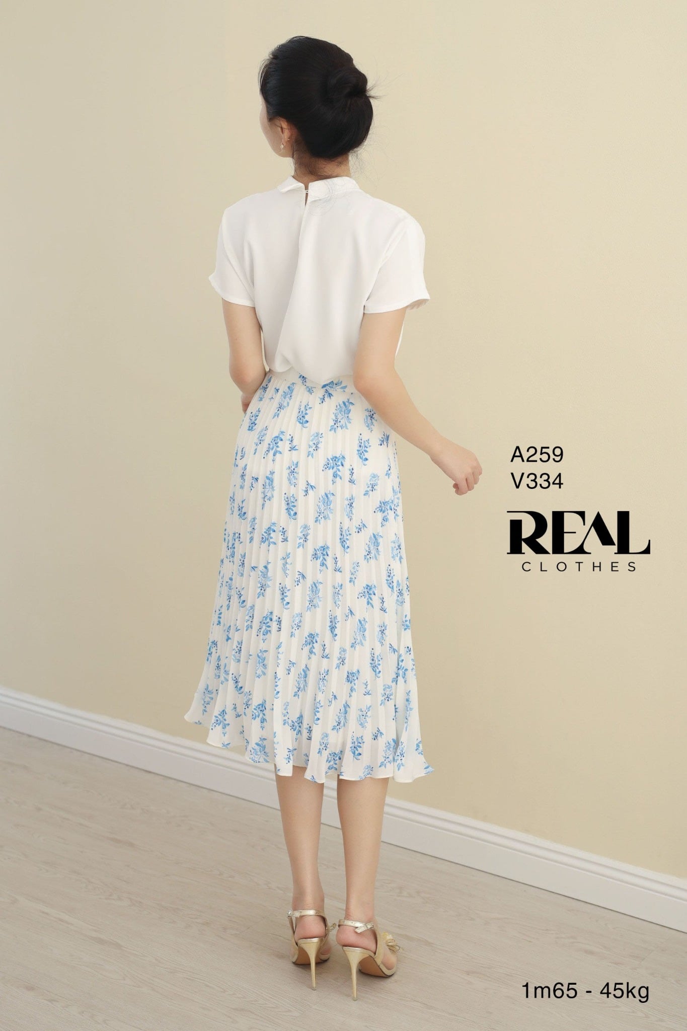Váy rẻ quạt hoa blue FINAL SALE - size XS