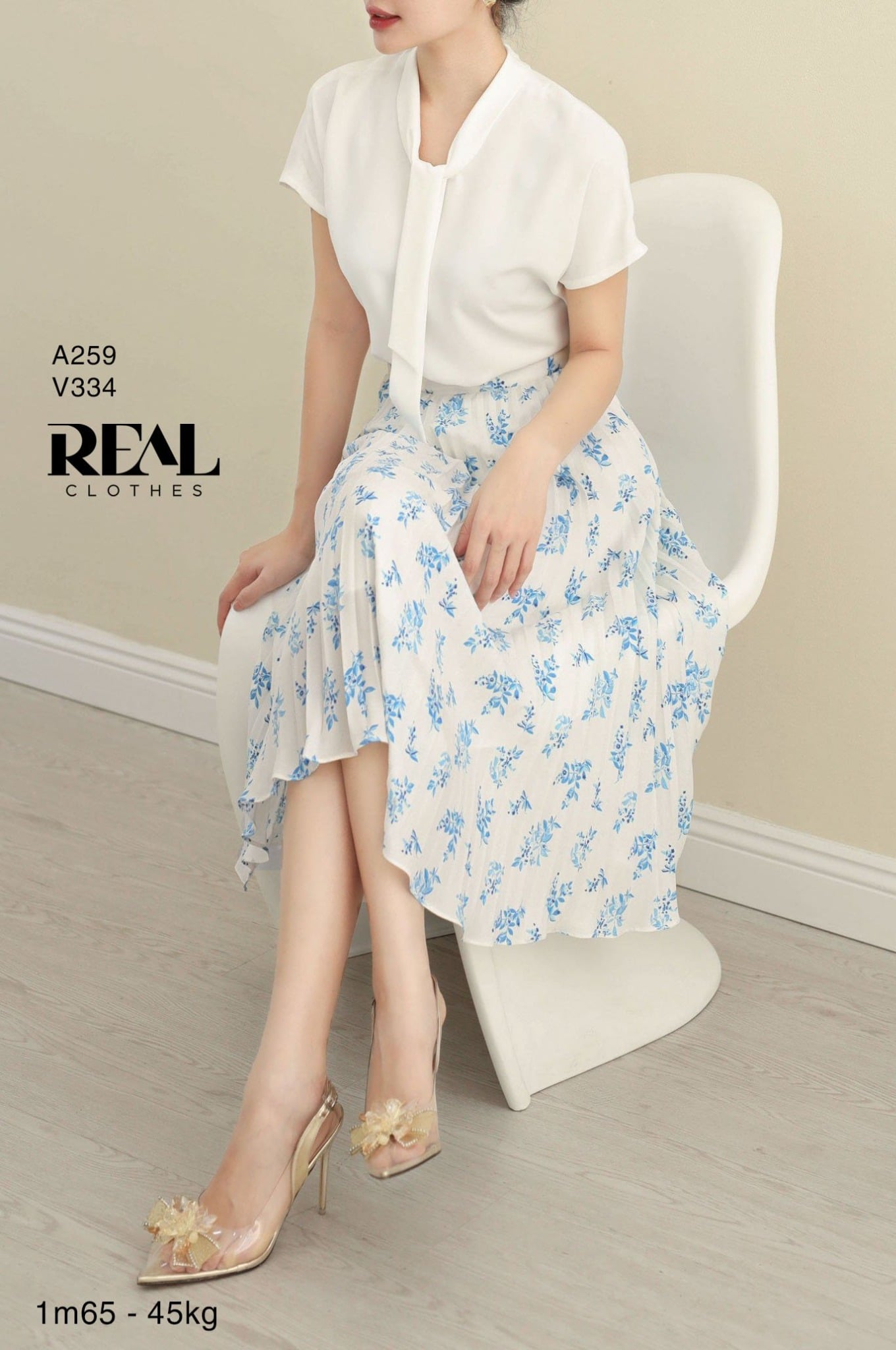 Váy rẻ quạt hoa blue FINAL SALE - size XS