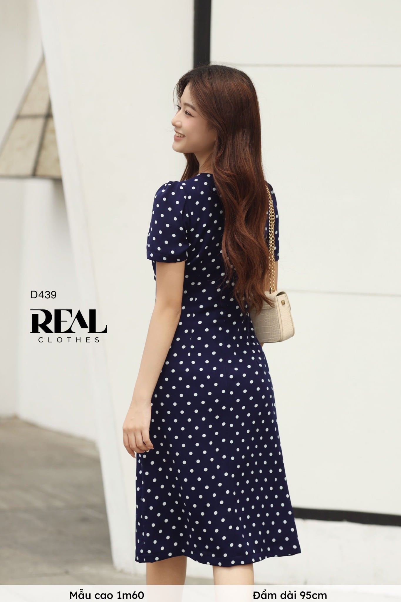 Đầm chéo chấm bi xanh SALE - size XS