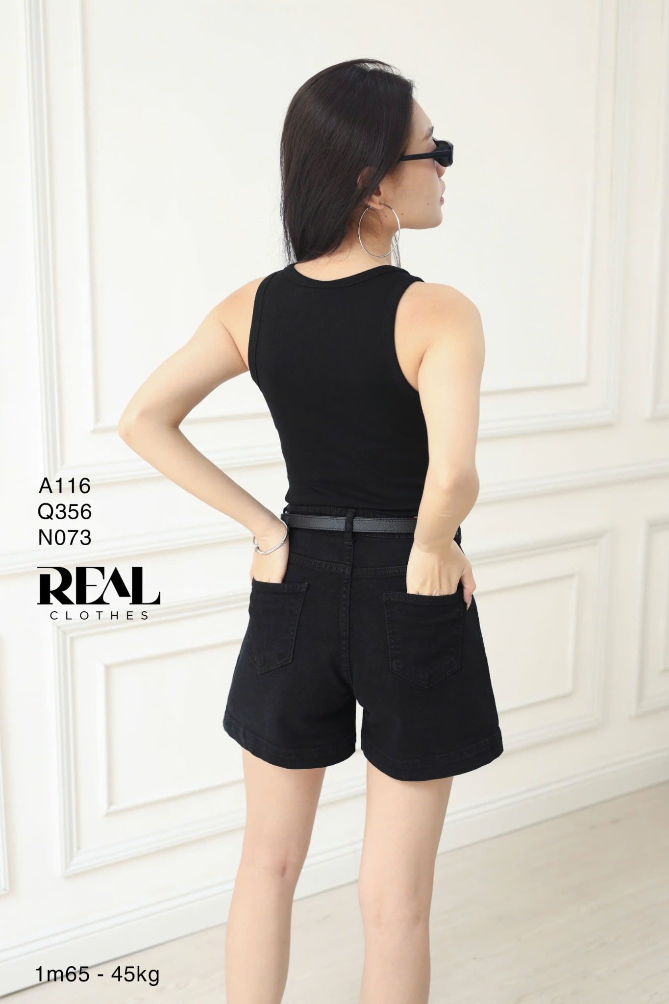 Áo tank top 3 lỗ đen SALE