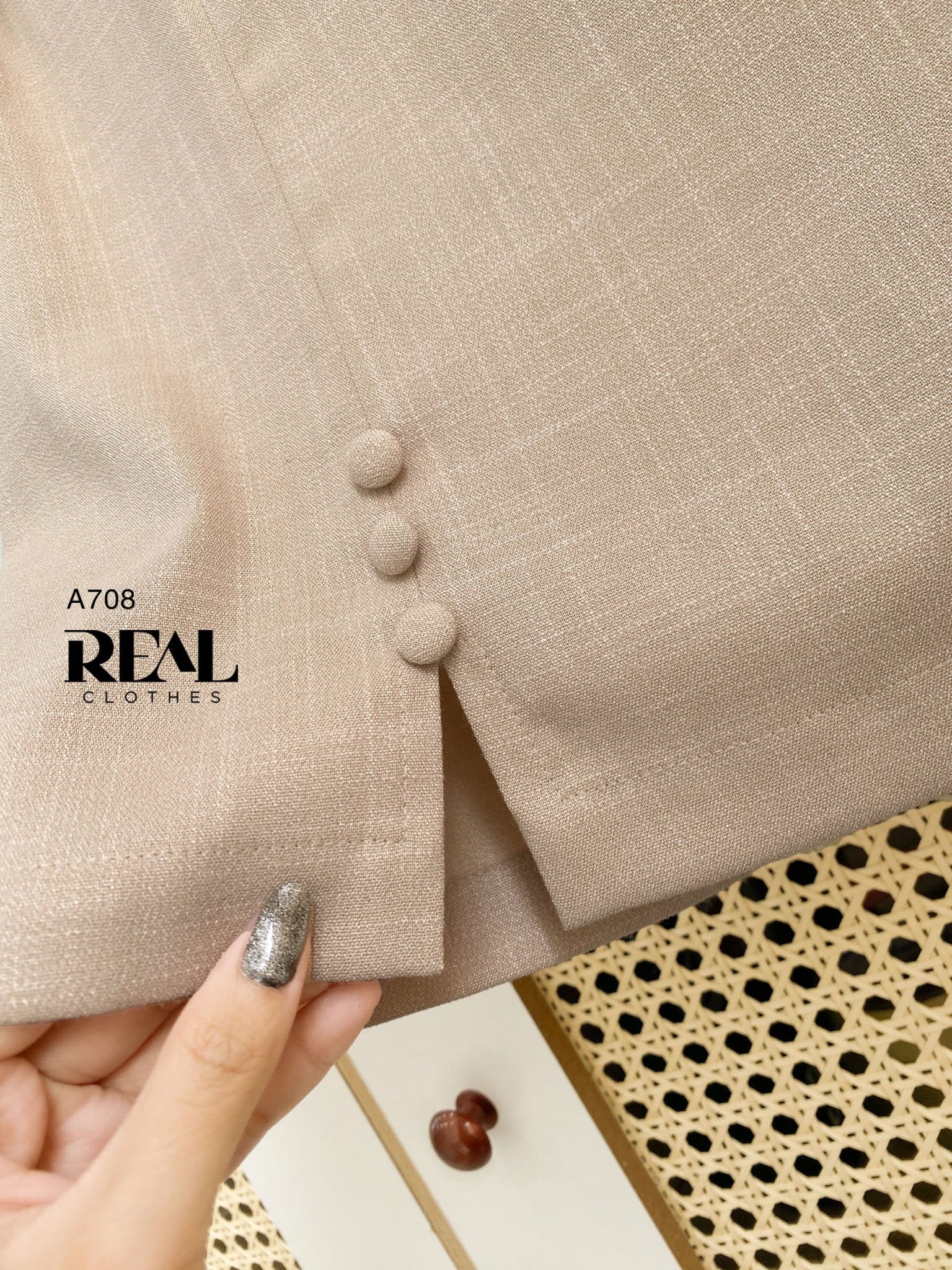 Áo xẻ tà linen bạc xỉu SALE