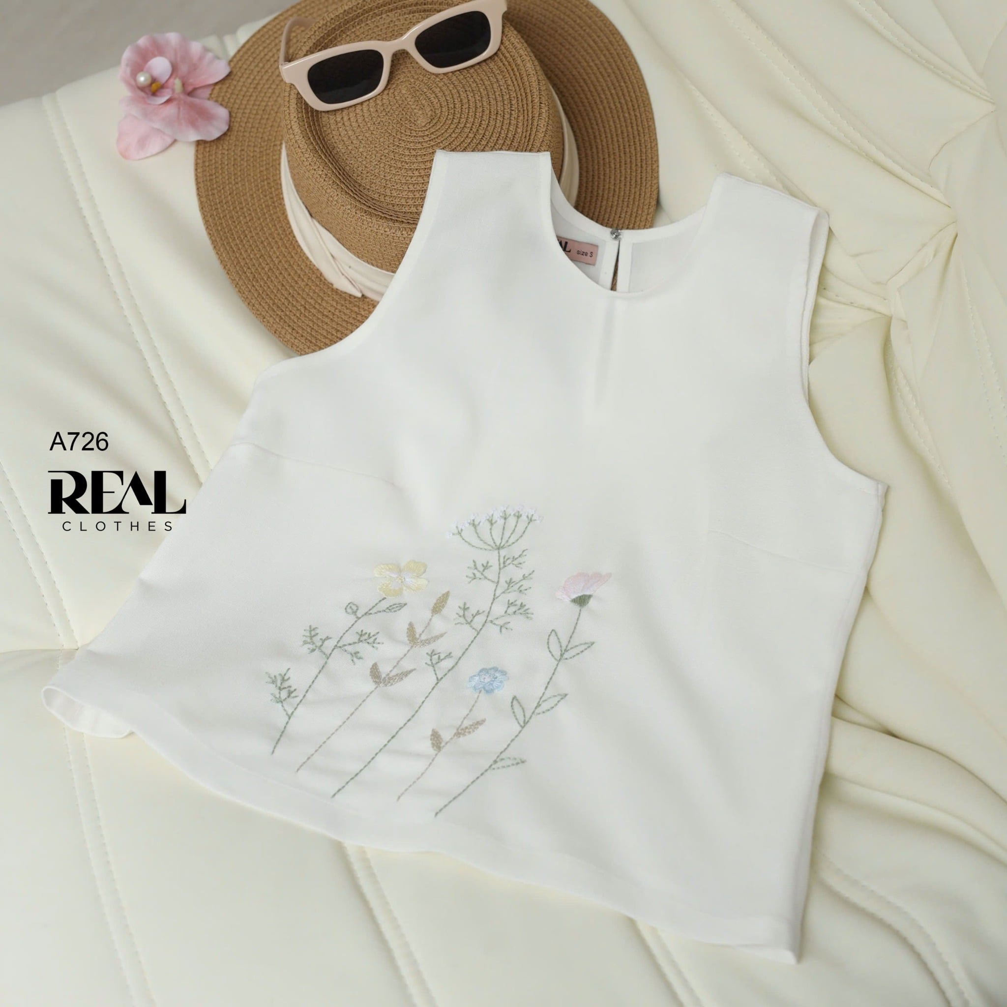 Áo linen trắng thêu tay