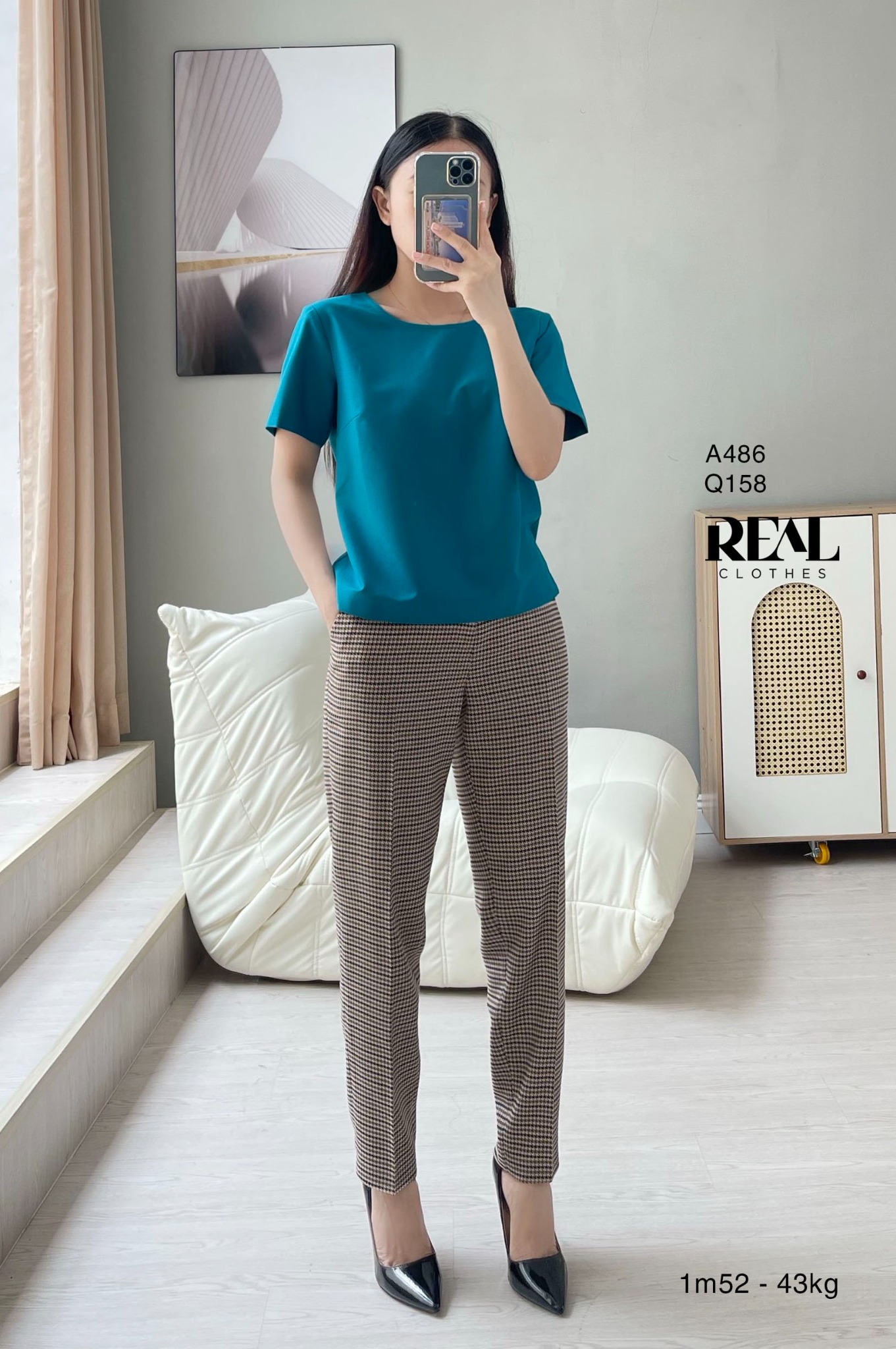 Quần lưng thun zigzag nâu nhạt SALE - size XS