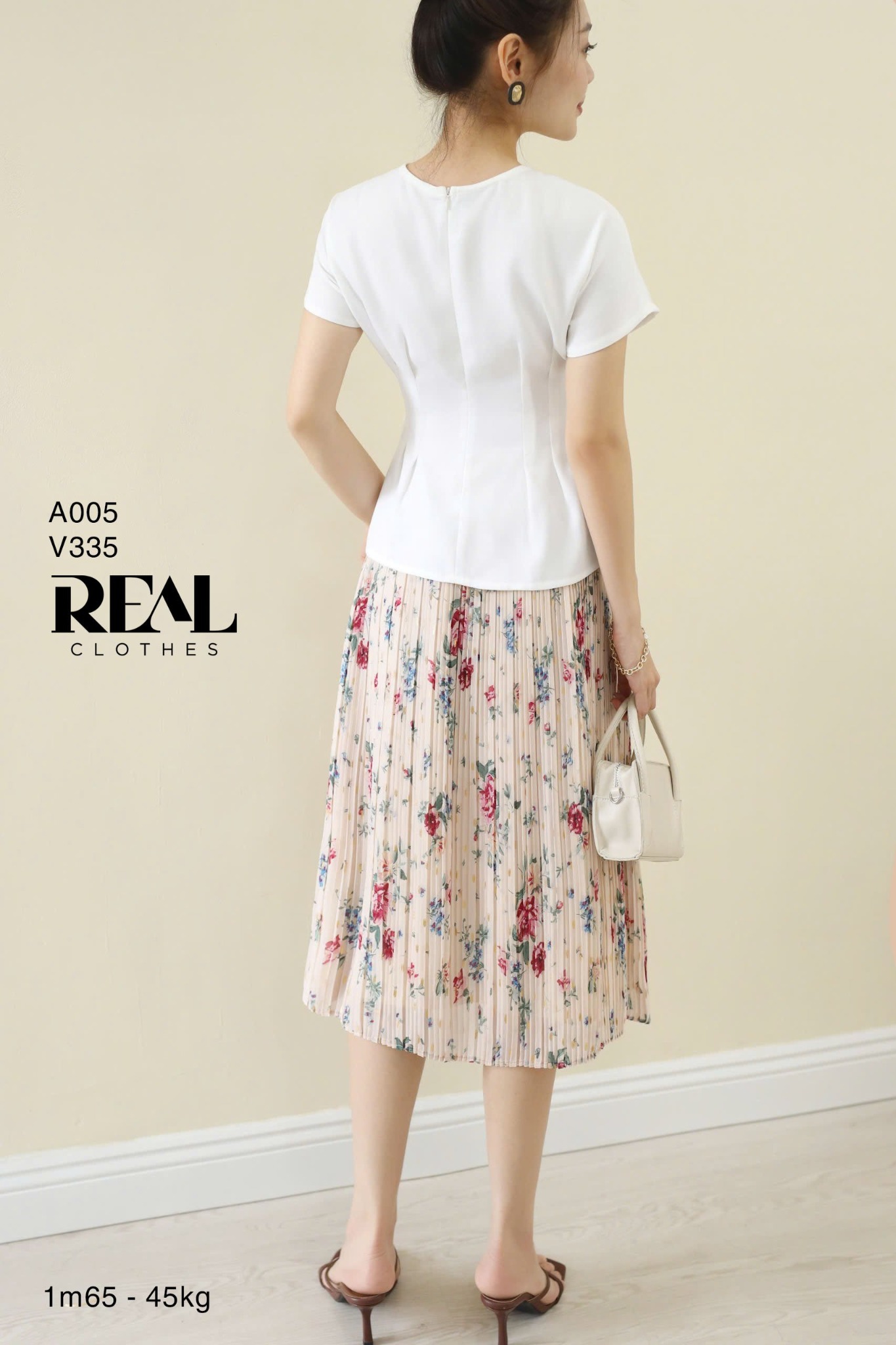 Váy dập li hoa đỏ FINAL SALE