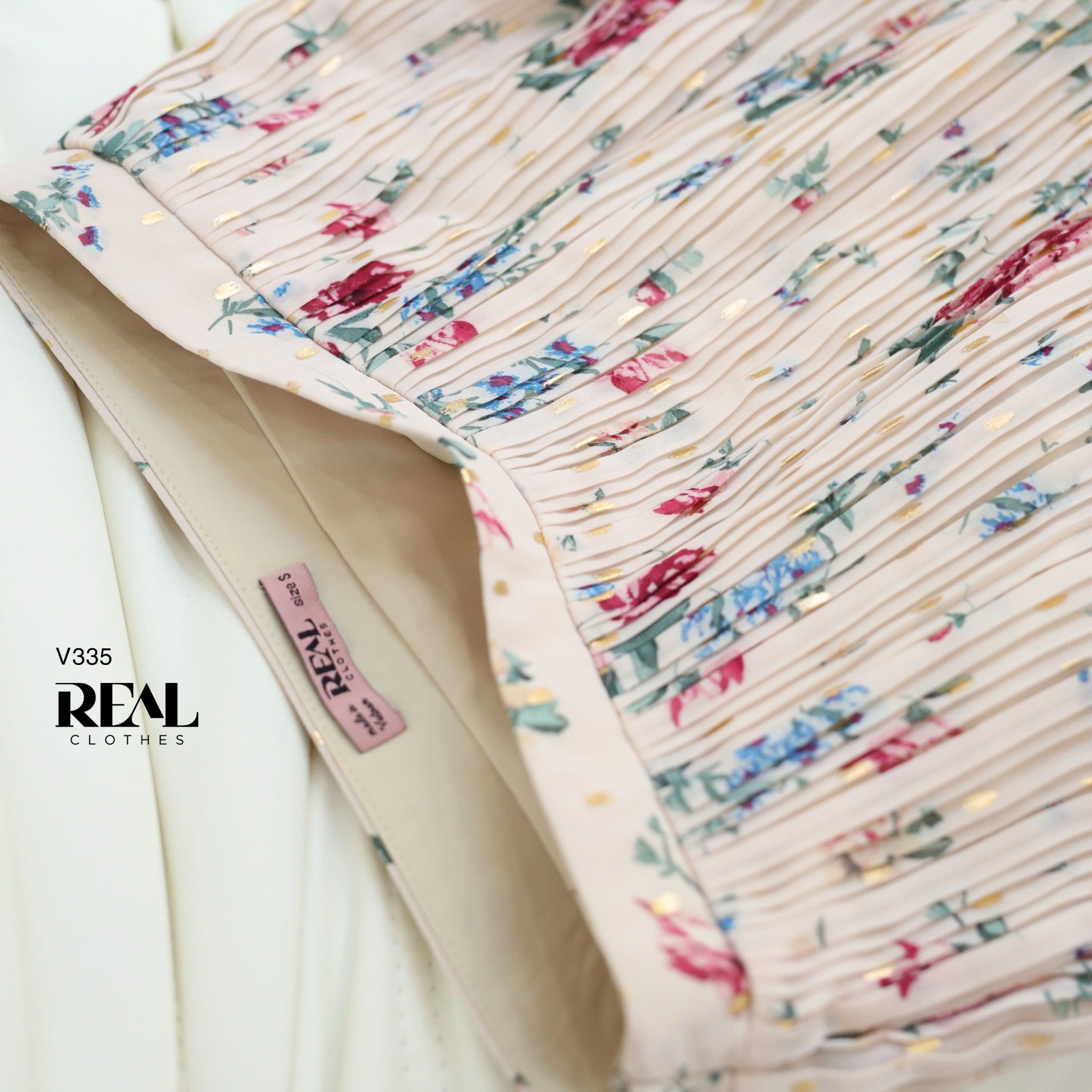 Váy dập li hoa đỏ FINAL SALE