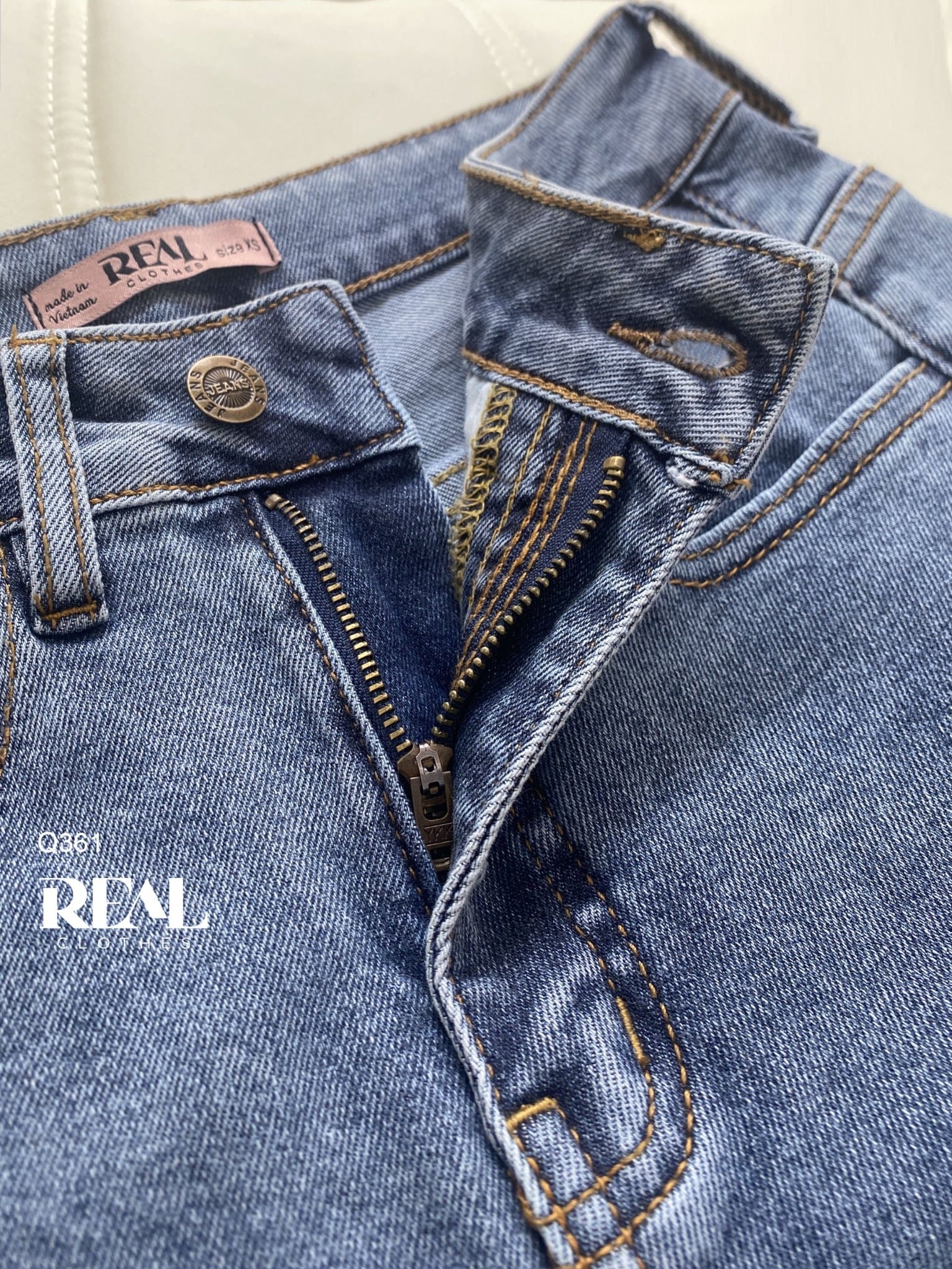 Quần Jeans ống đứng xanh nhạt