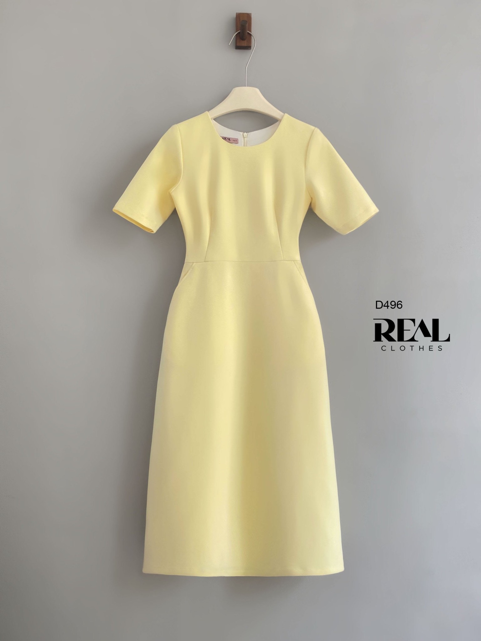 Đầm Classic vàng (Không kèm belt)