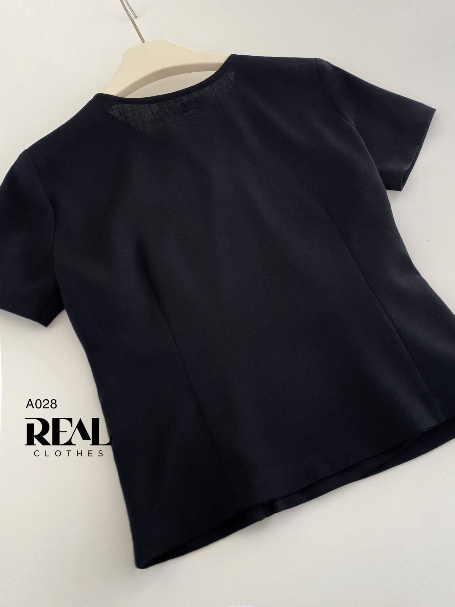 Áo chéo linen đen