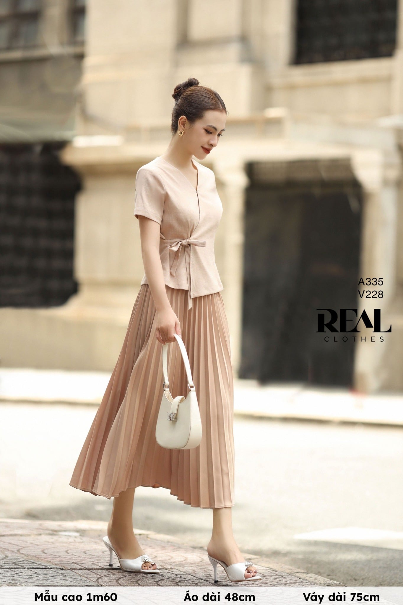 Váy pleated nude 75cm FINAL SALE