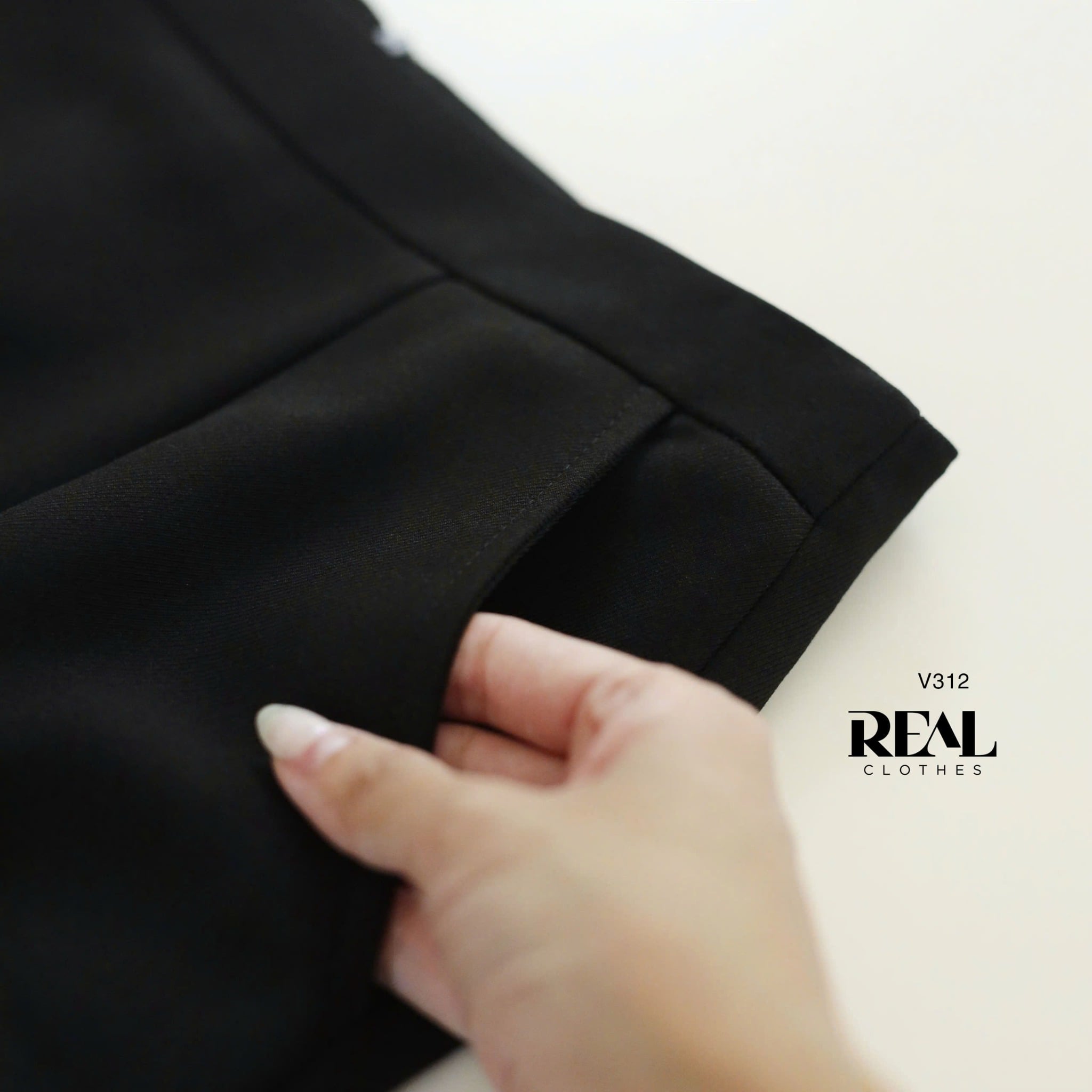 Váy Japan dài đen MỚI