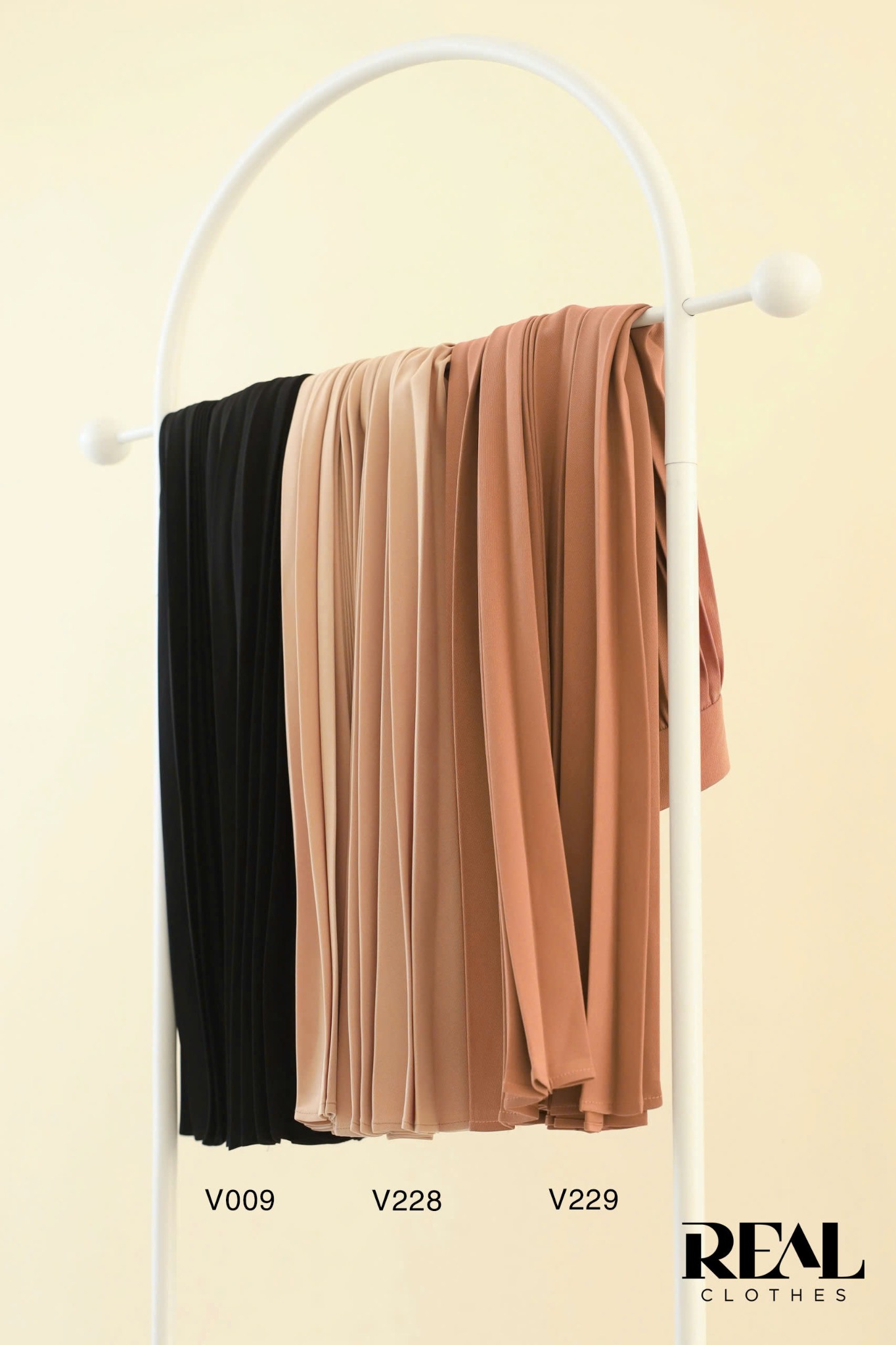 Váy pleated nude 75cm FINAL SALE