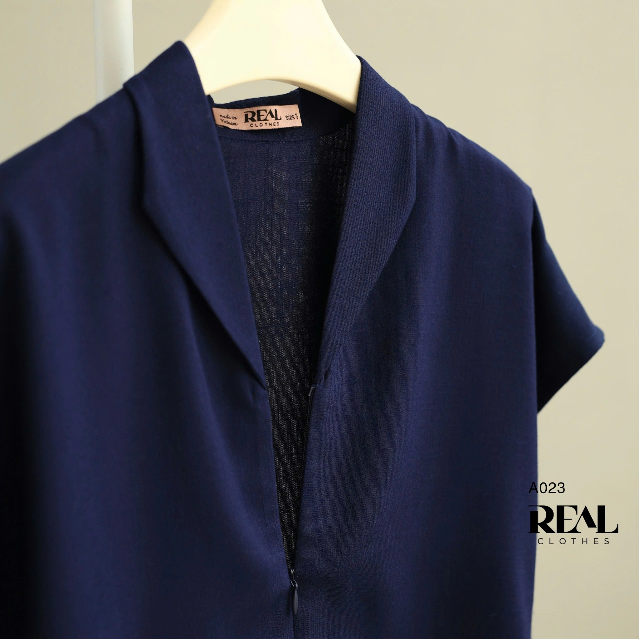 Áo cánh dơi linen navy