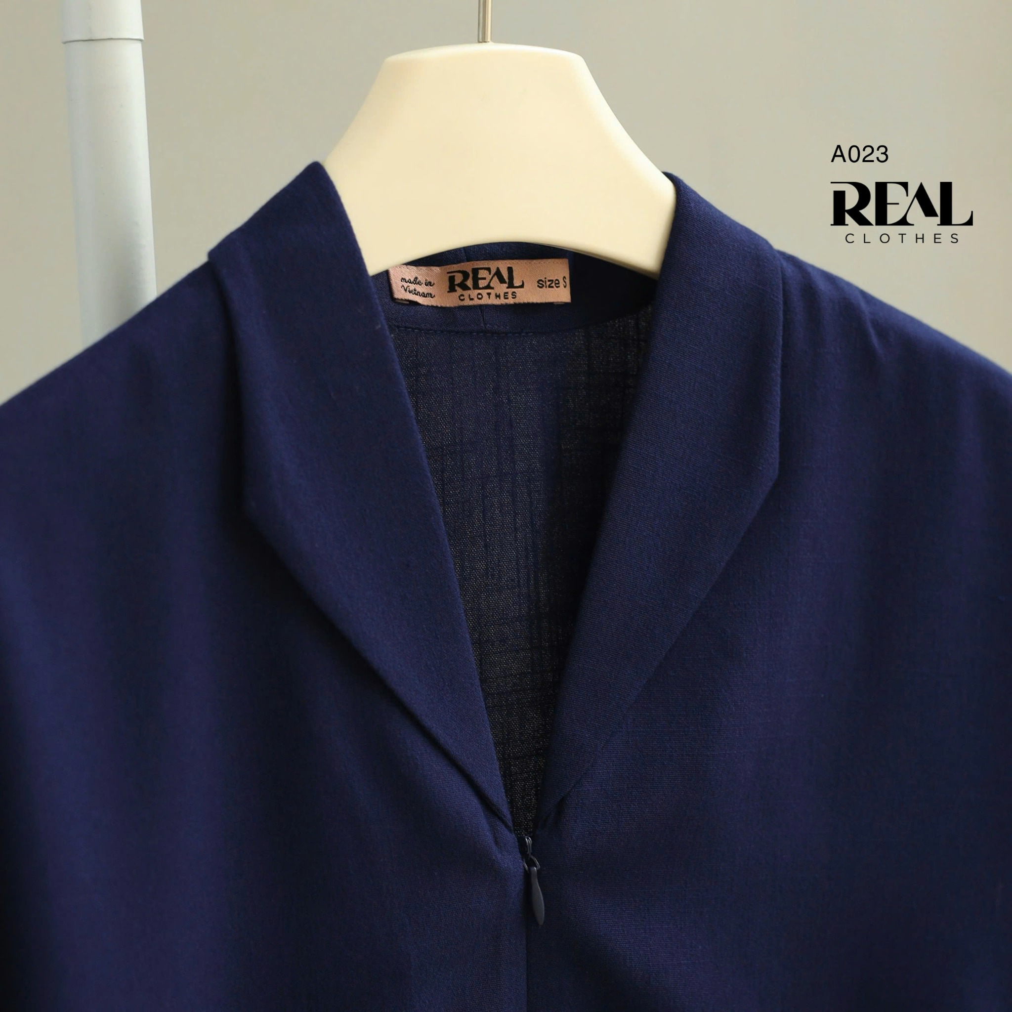 Áo cánh dơi linen navy