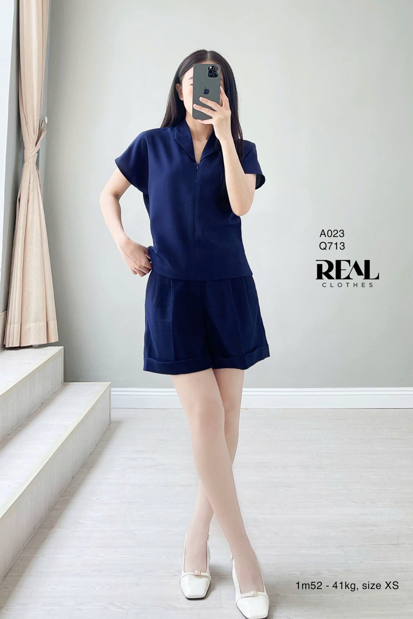 Áo cánh dơi linen navy