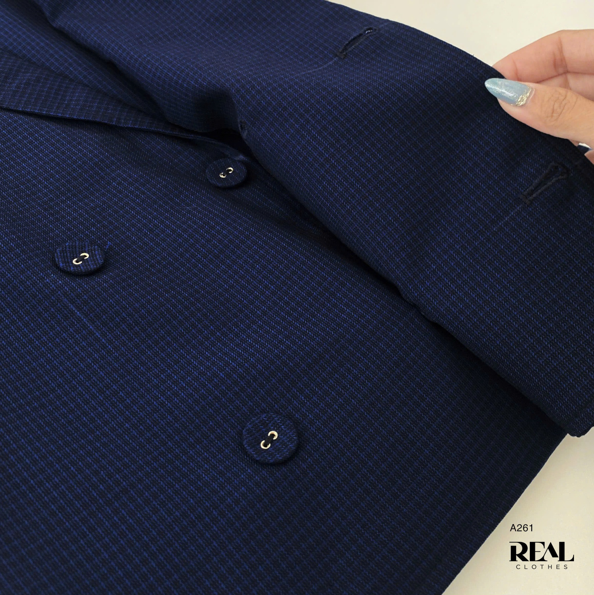 Áo Emma ô vuông xanh SALE - size XS