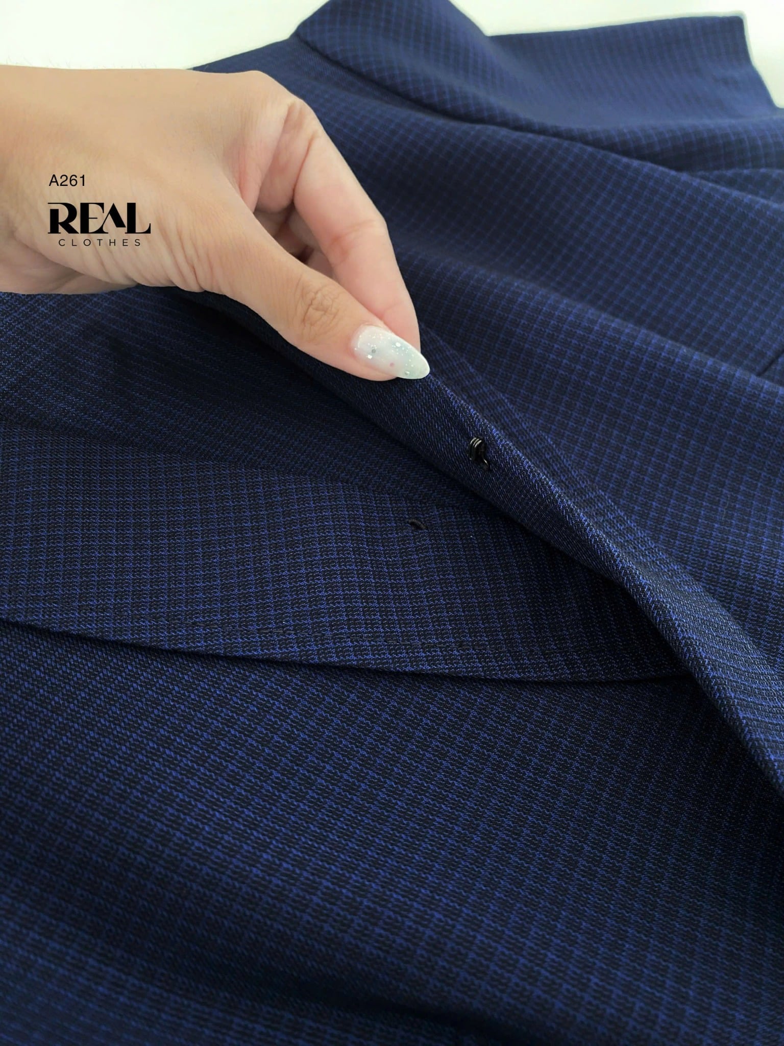 Áo Emma ô vuông xanh SALE - size XS