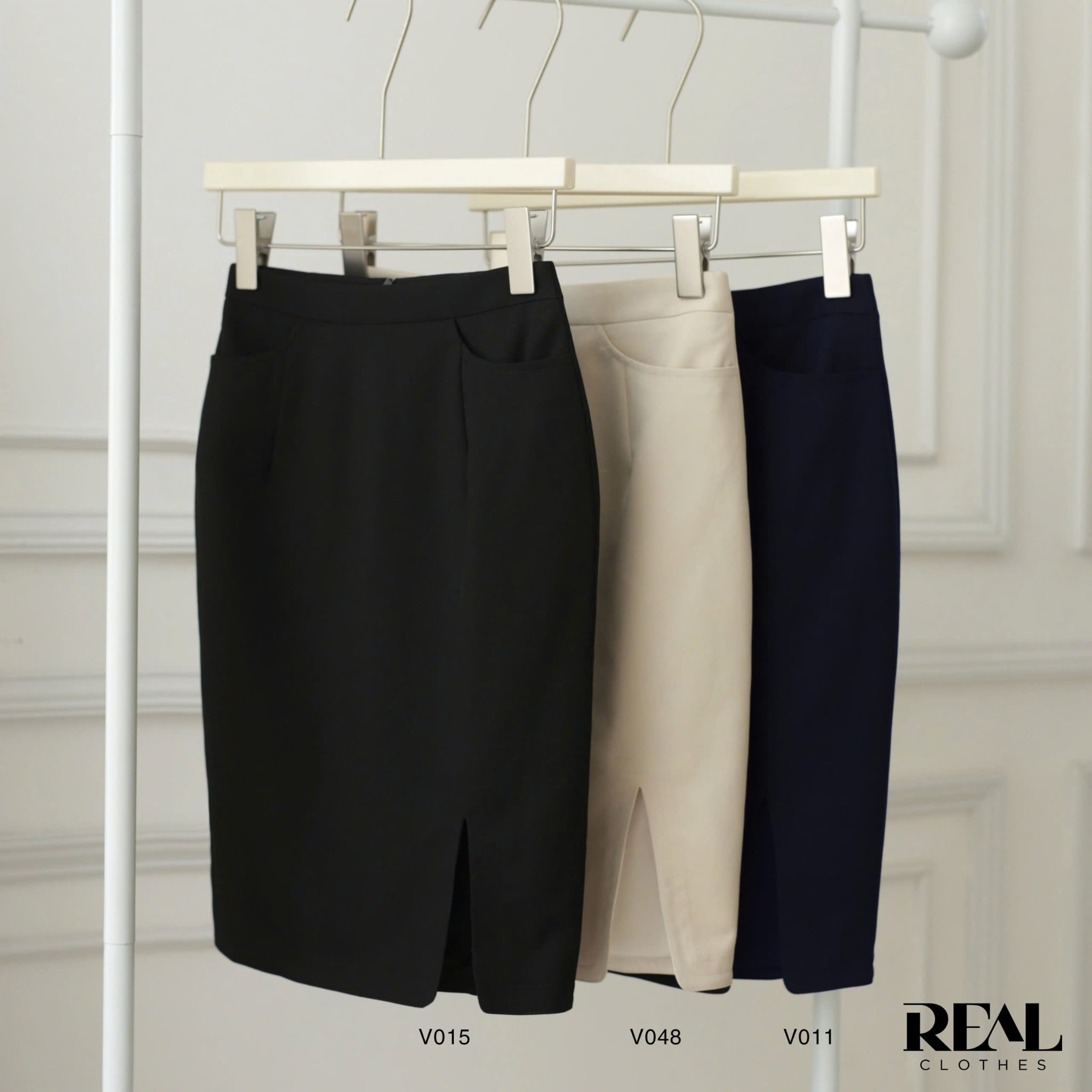 Bút chì túi xẻ hở kem SALE