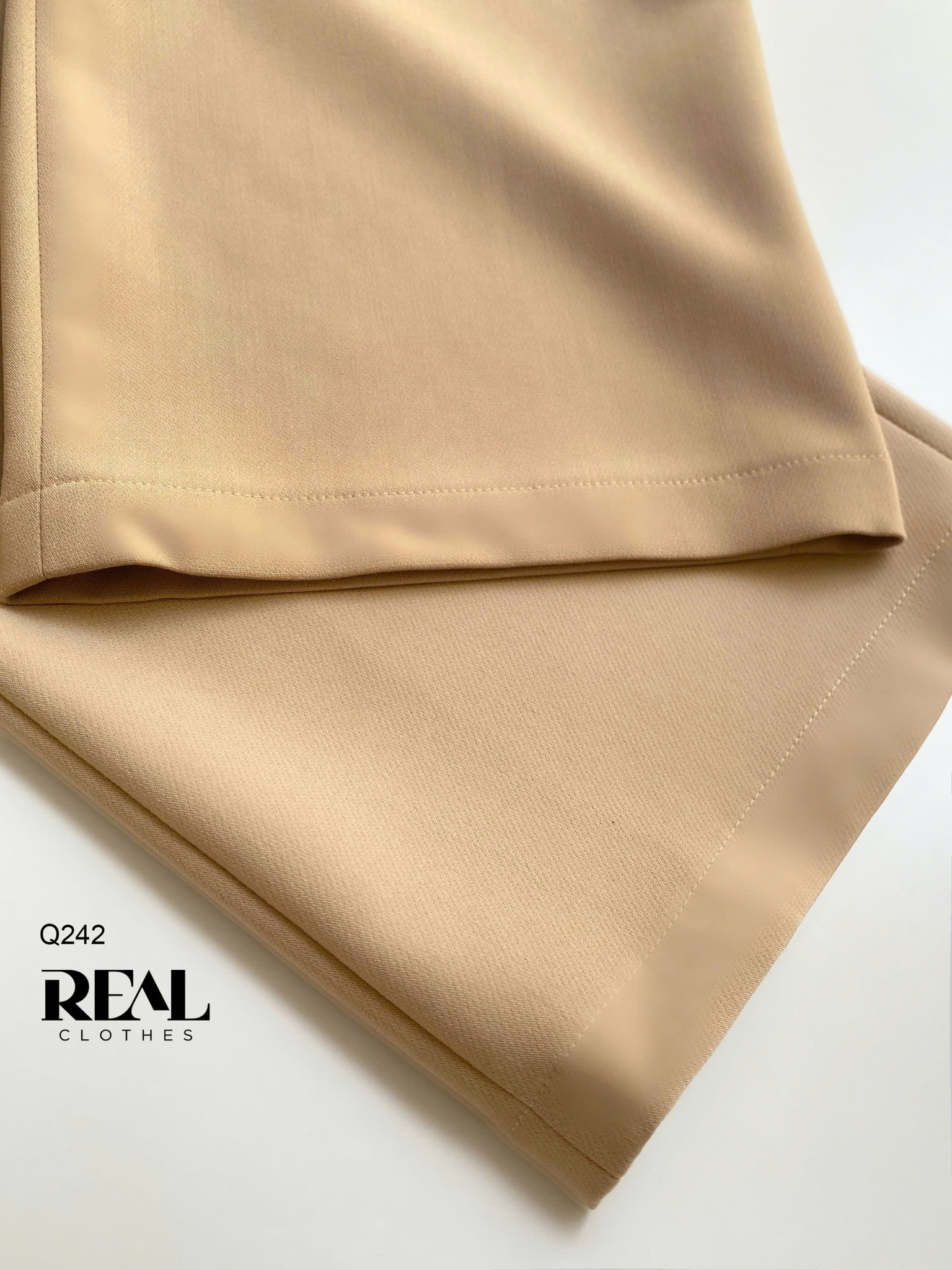 Quần suông Tokyo nút cà phê sữa