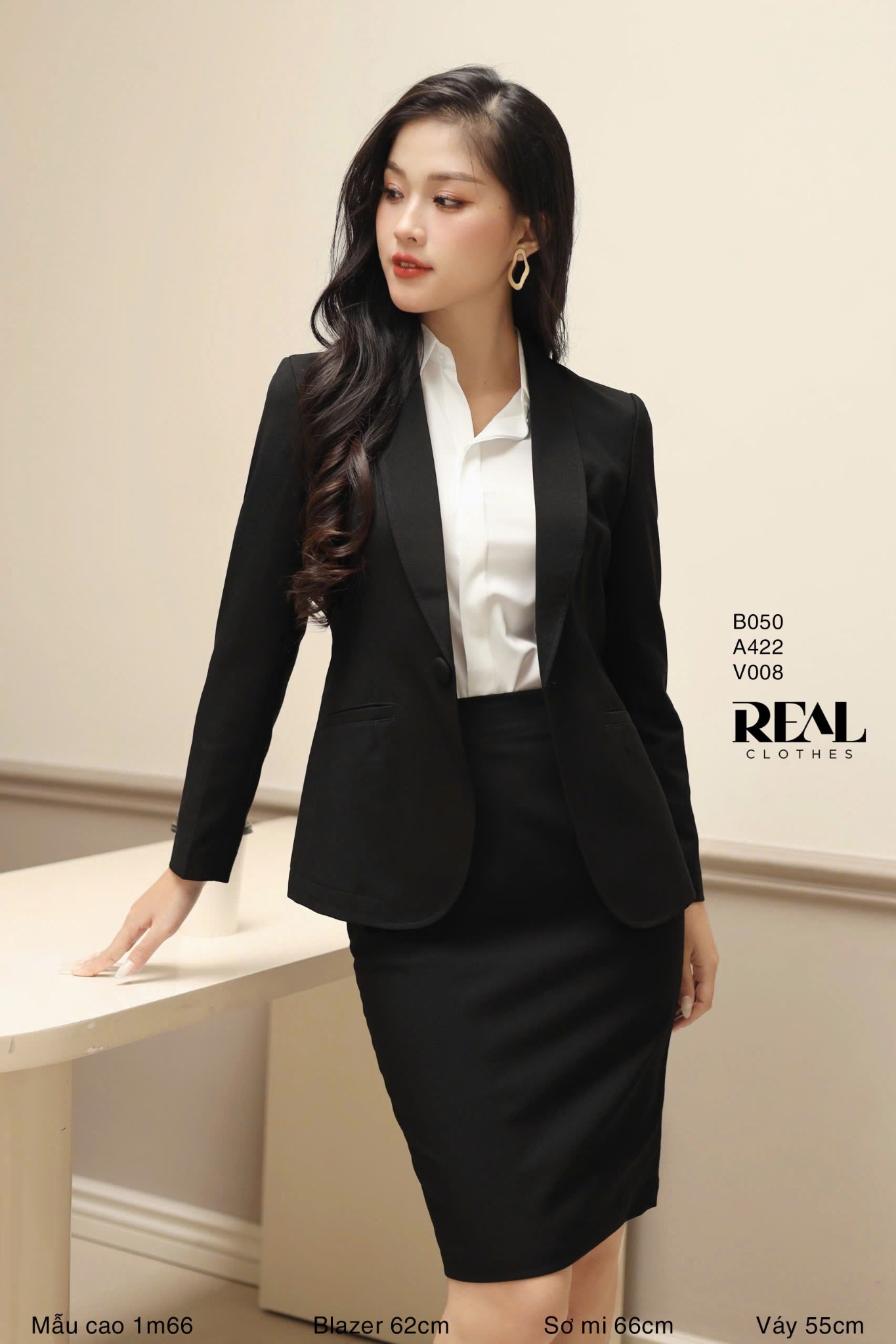 Blazer dài tay dài đen