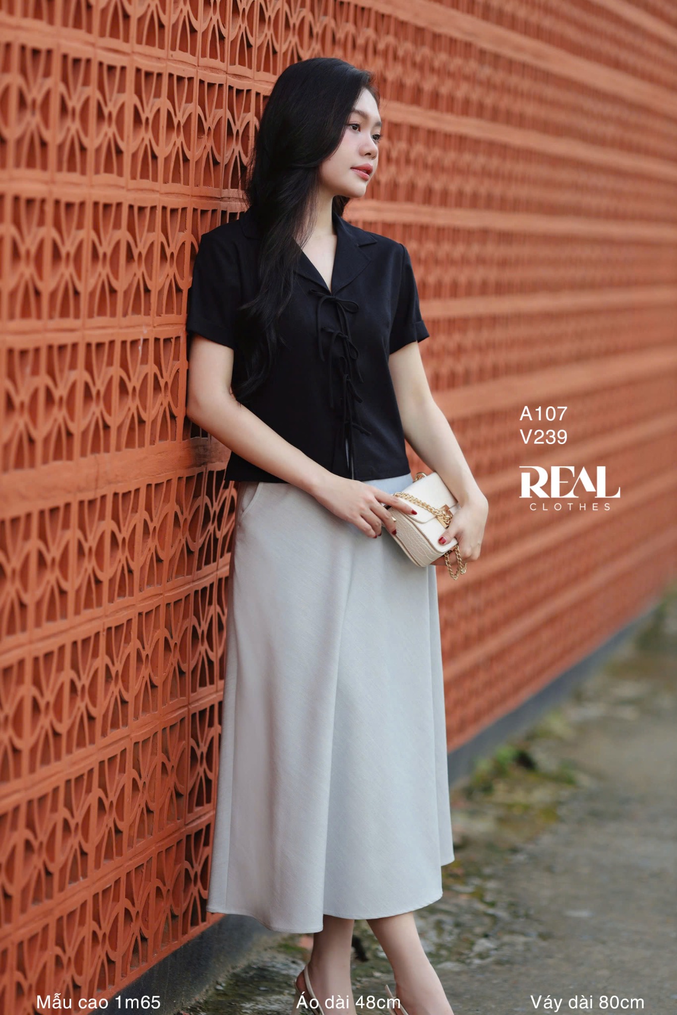 Áo nơ nhỏ đen FINAL SALE - size XS