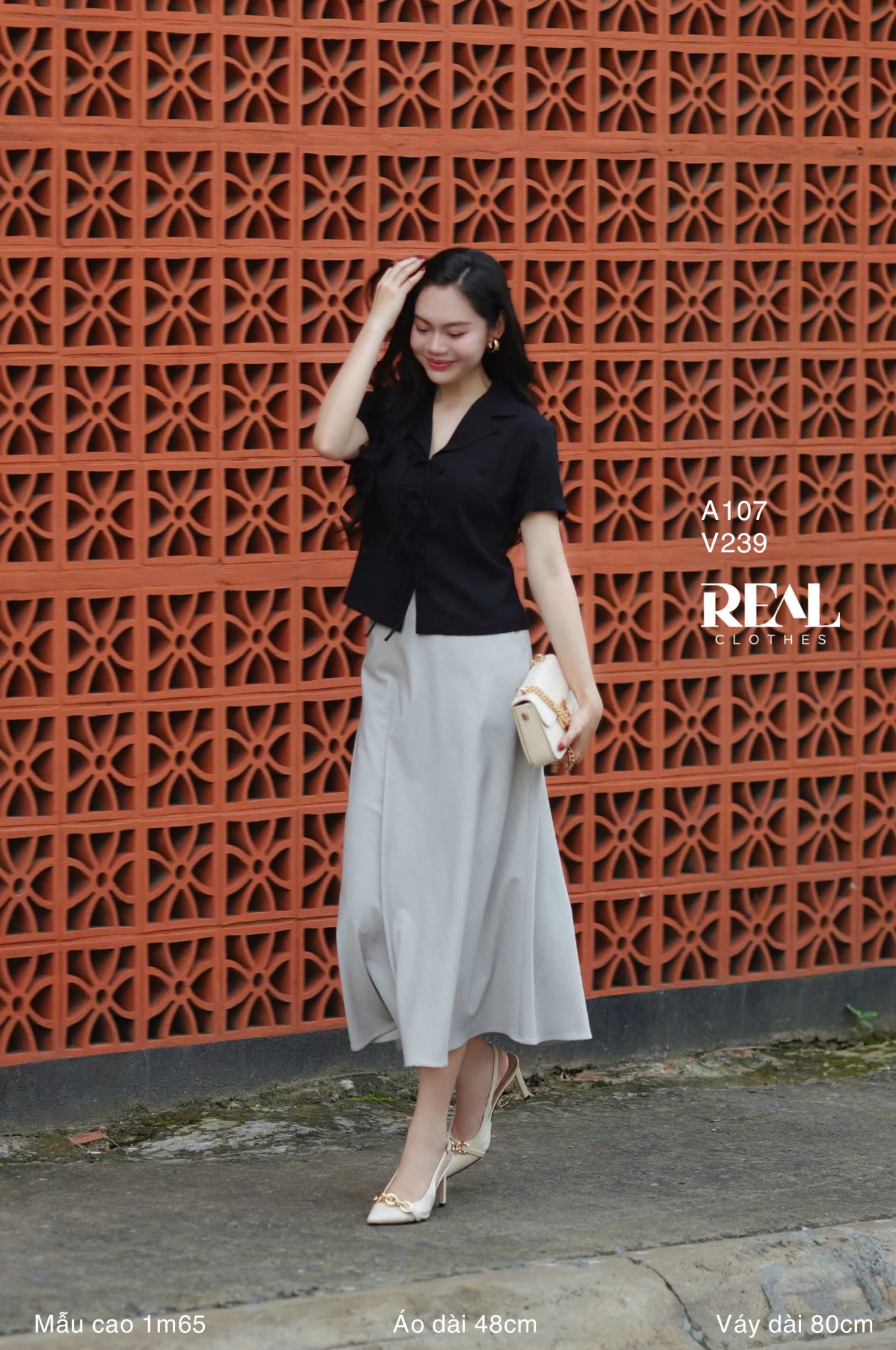 Áo nơ nhỏ đen FINAL SALE - size XS