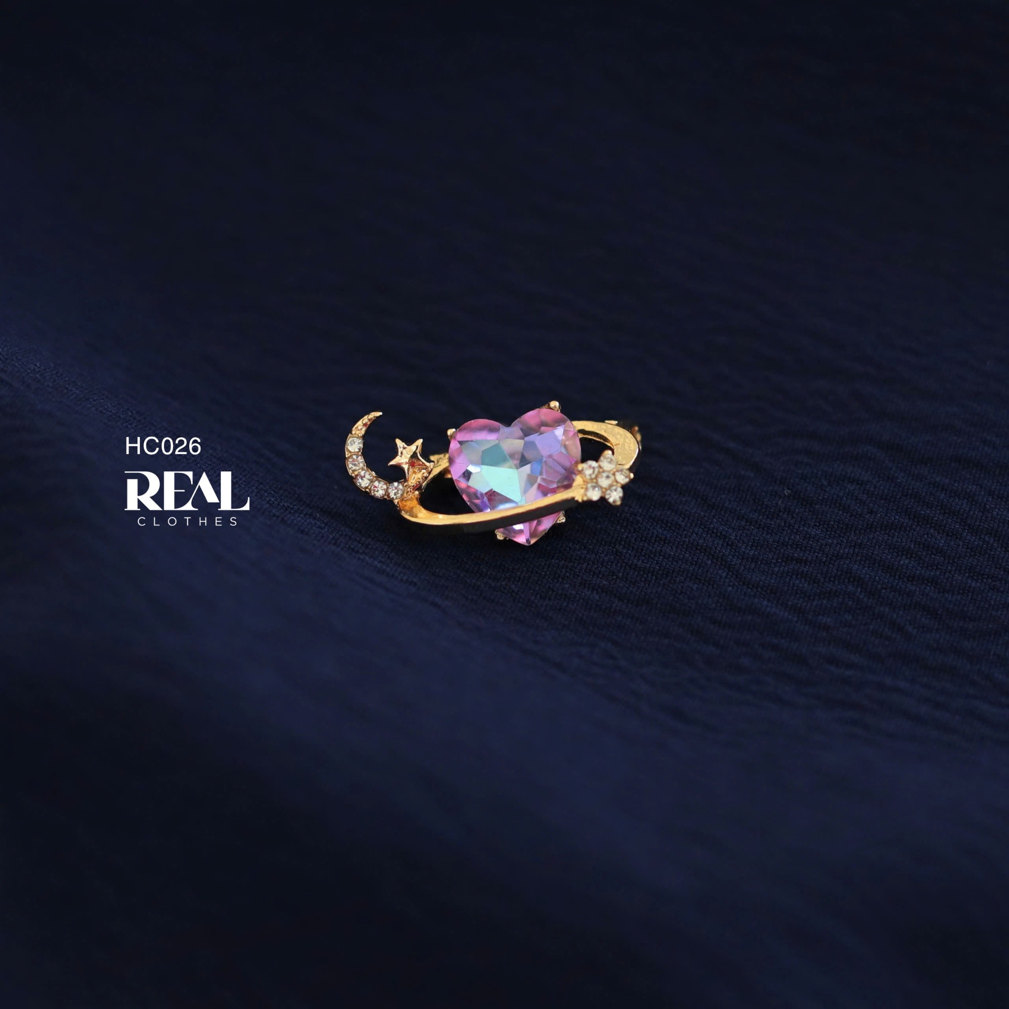 Cài áo trái tim tím