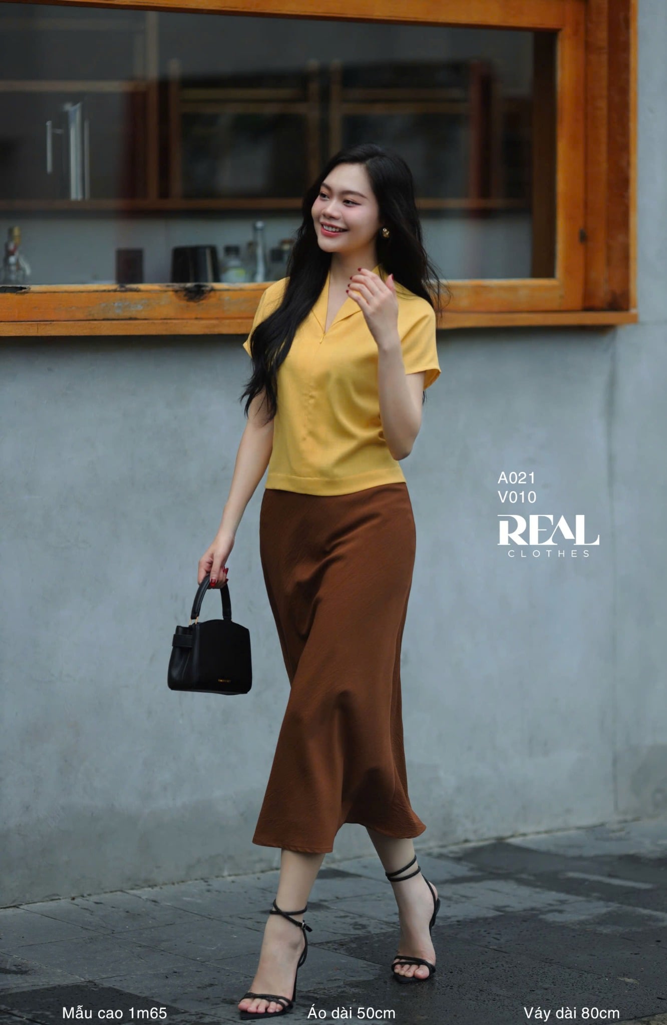 Áo cánh dơi linen vàng