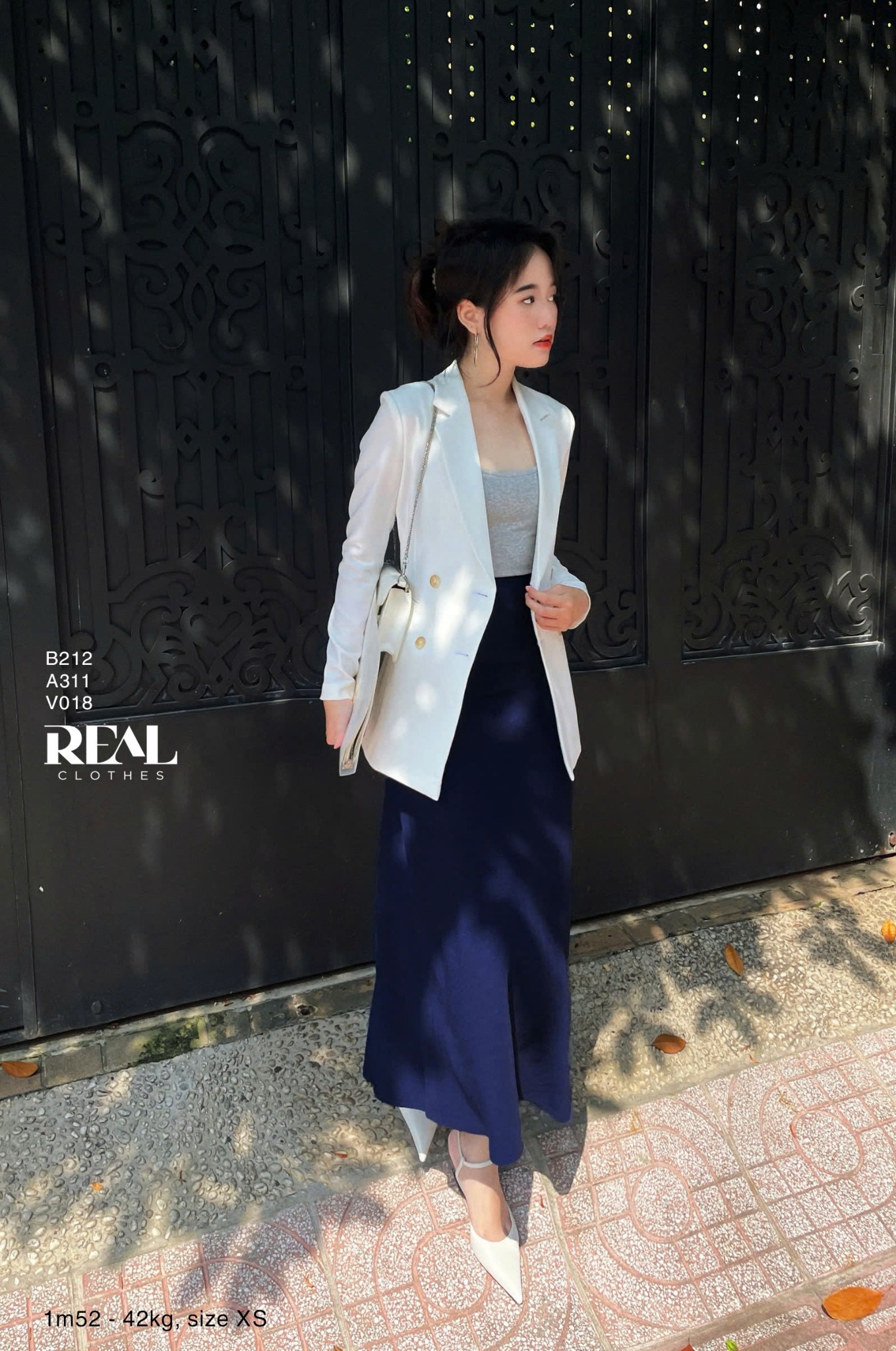 Áo tank top cổ U xám SALE