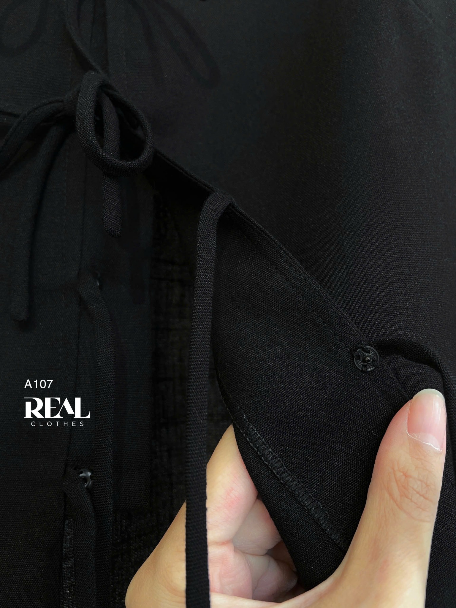 Áo nơ nhỏ đen FINAL SALE - size XS