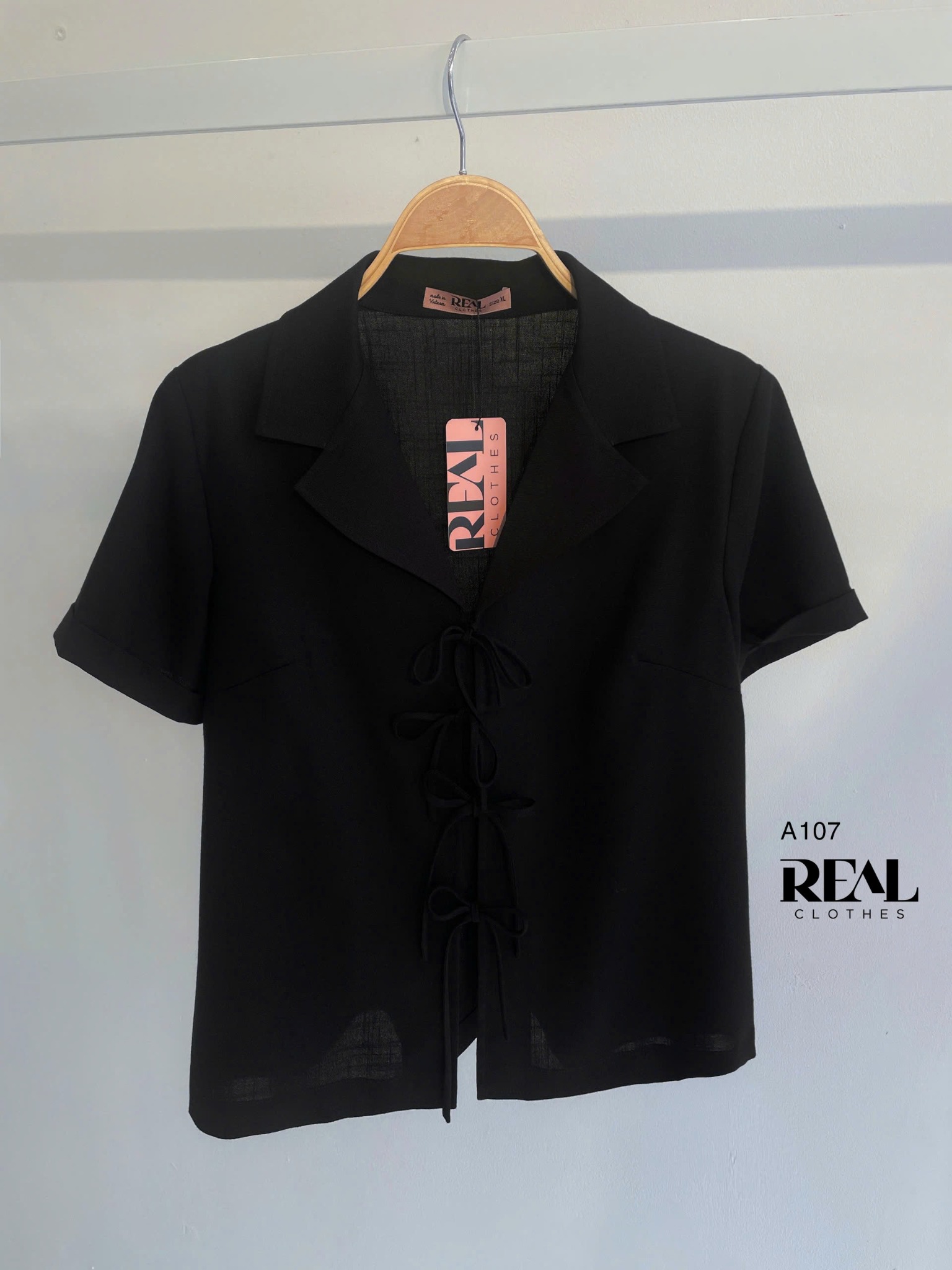 Áo nơ nhỏ đen FINAL SALE - size XS