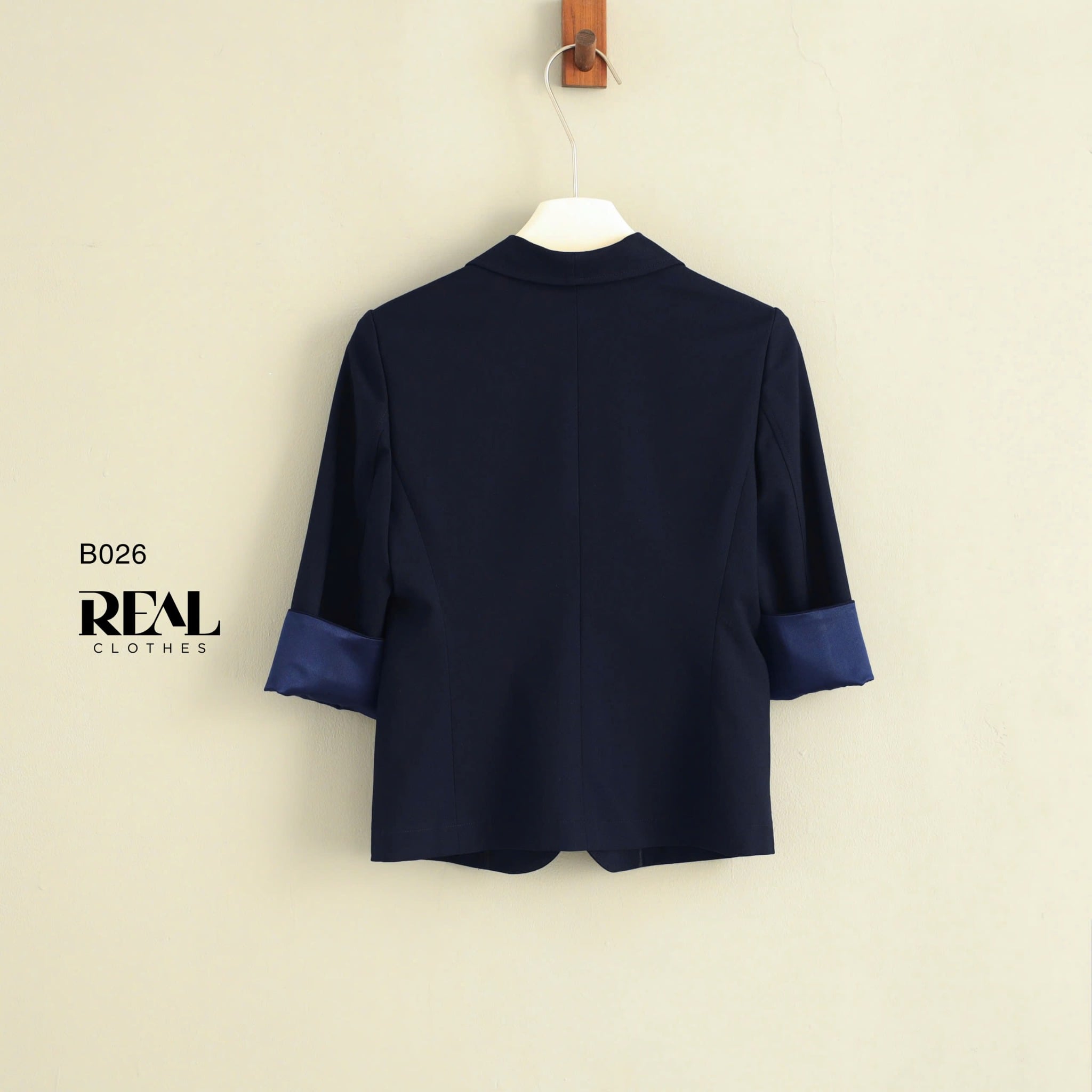 Blazer Ngắn Xanh Đen Satin