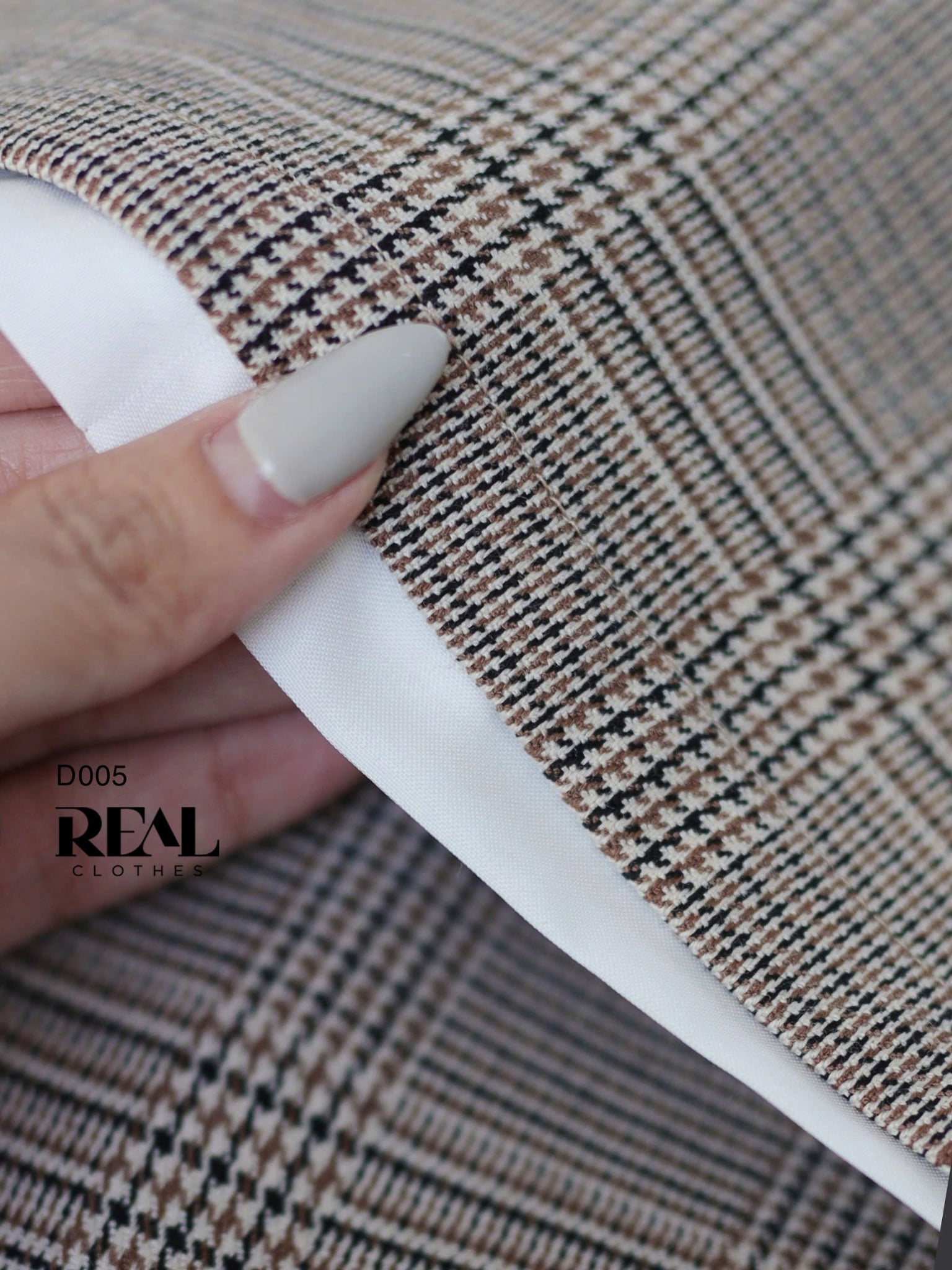 Đầm phối màu zigzag nâu SALE