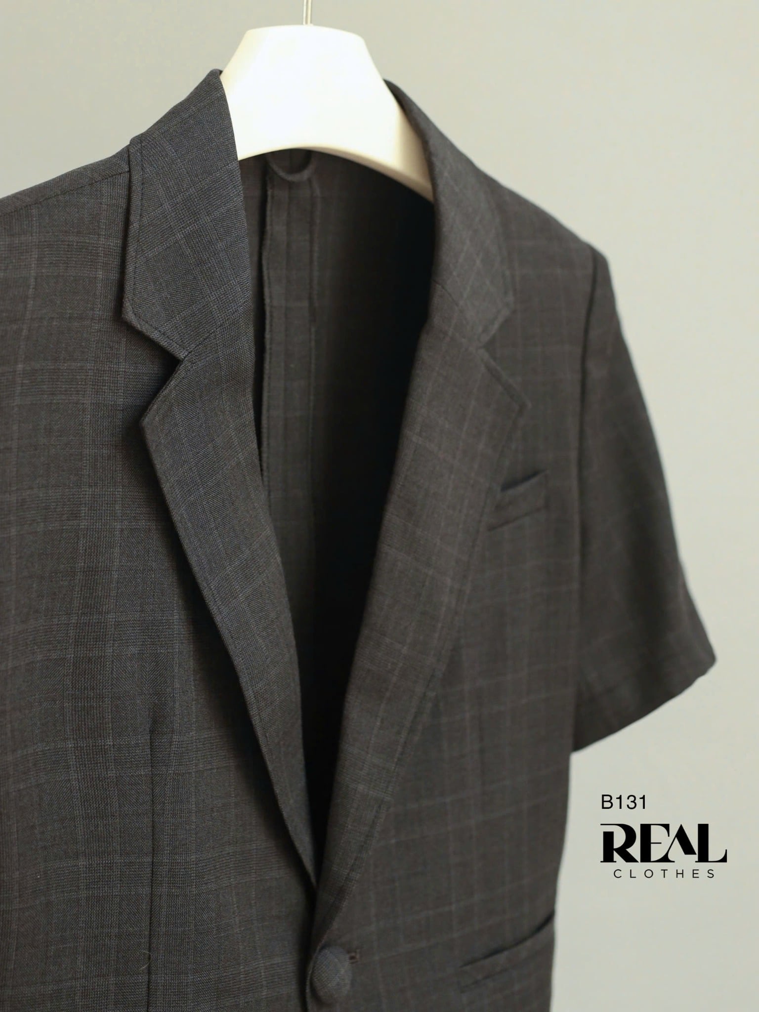 Blazer tay ngắn bàn cờ xám đậm SALE