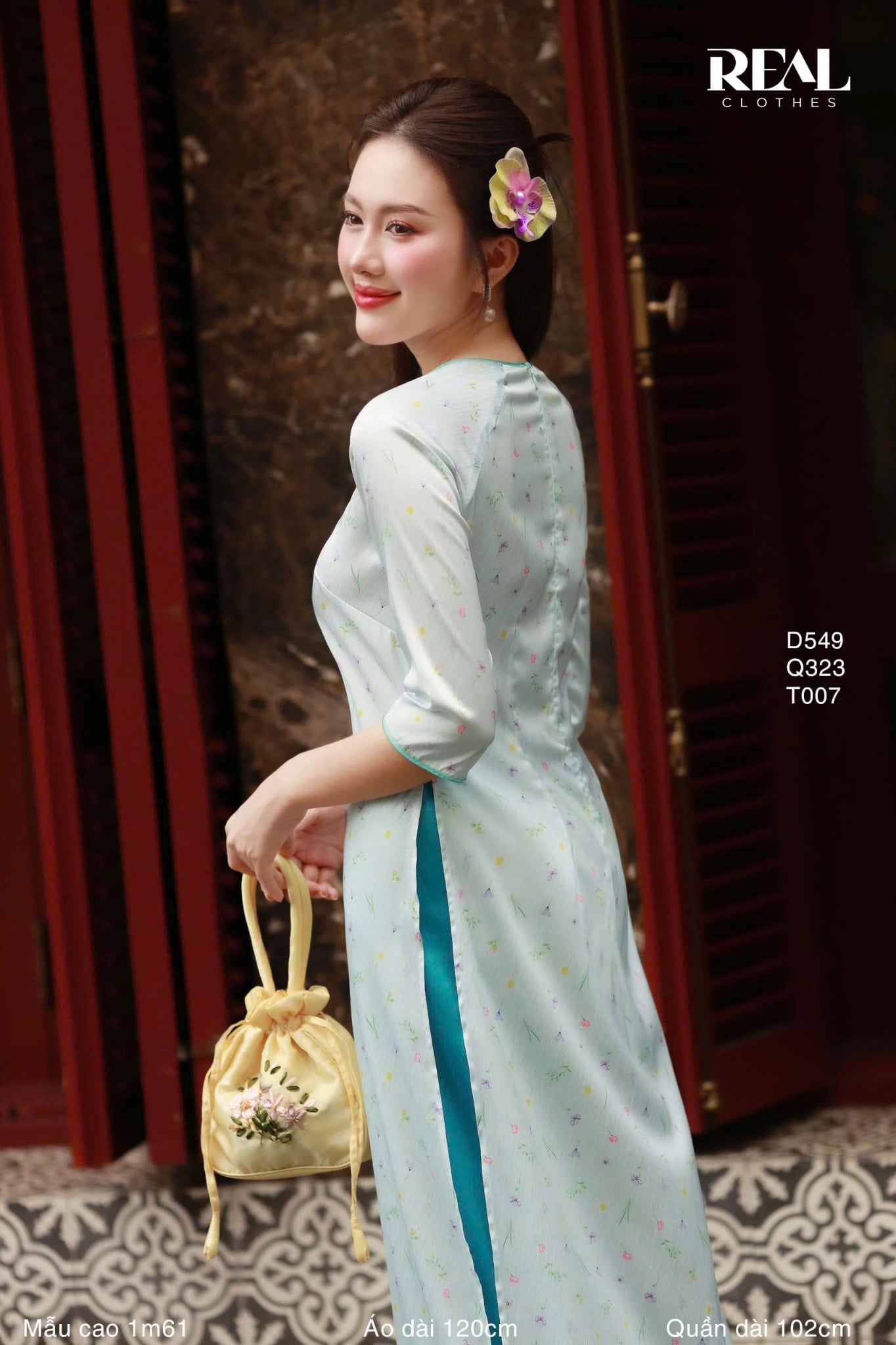 Áo dài cách tân Linh Lan