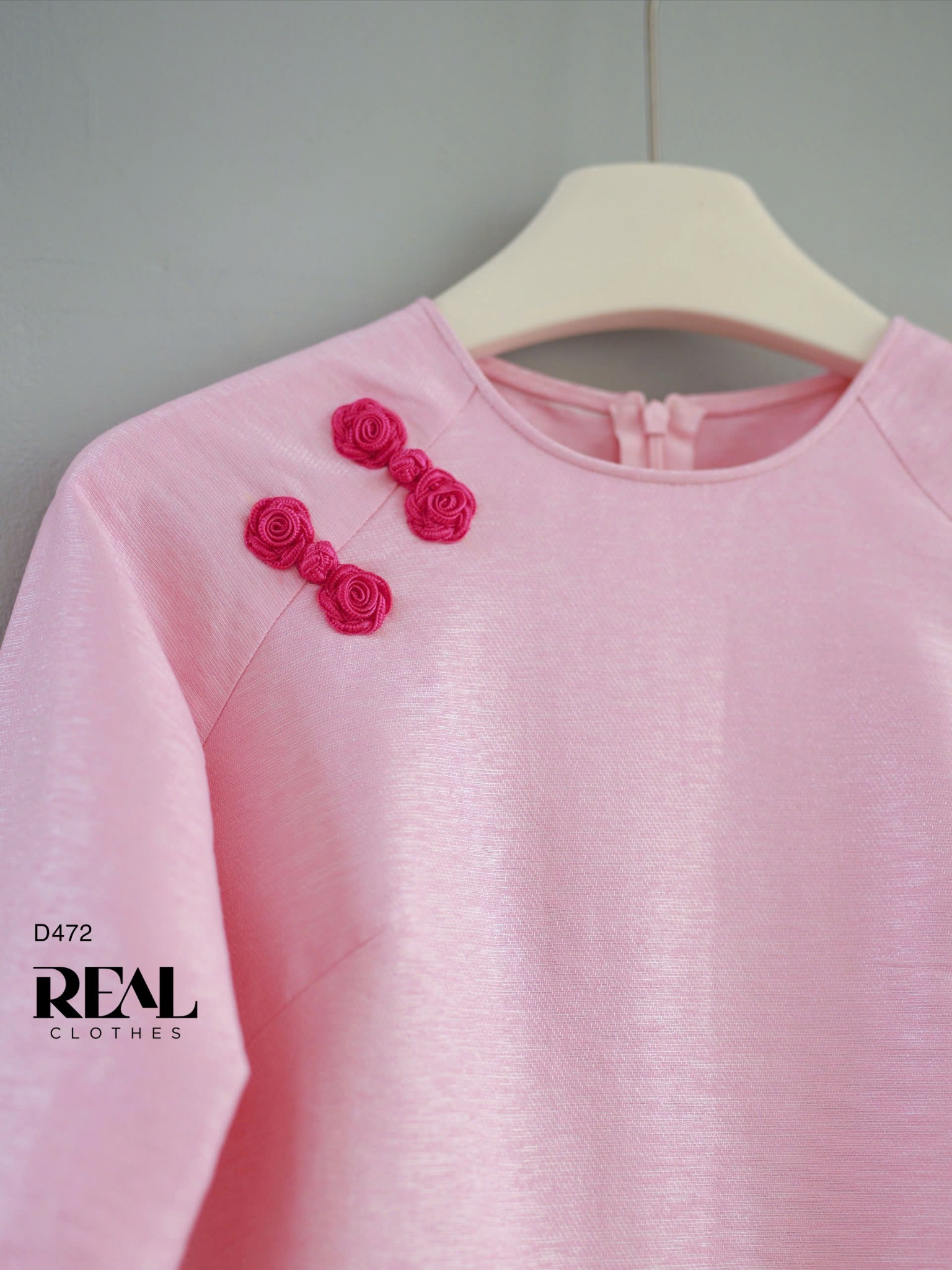 Áo dài cách tân nút hoa Rose