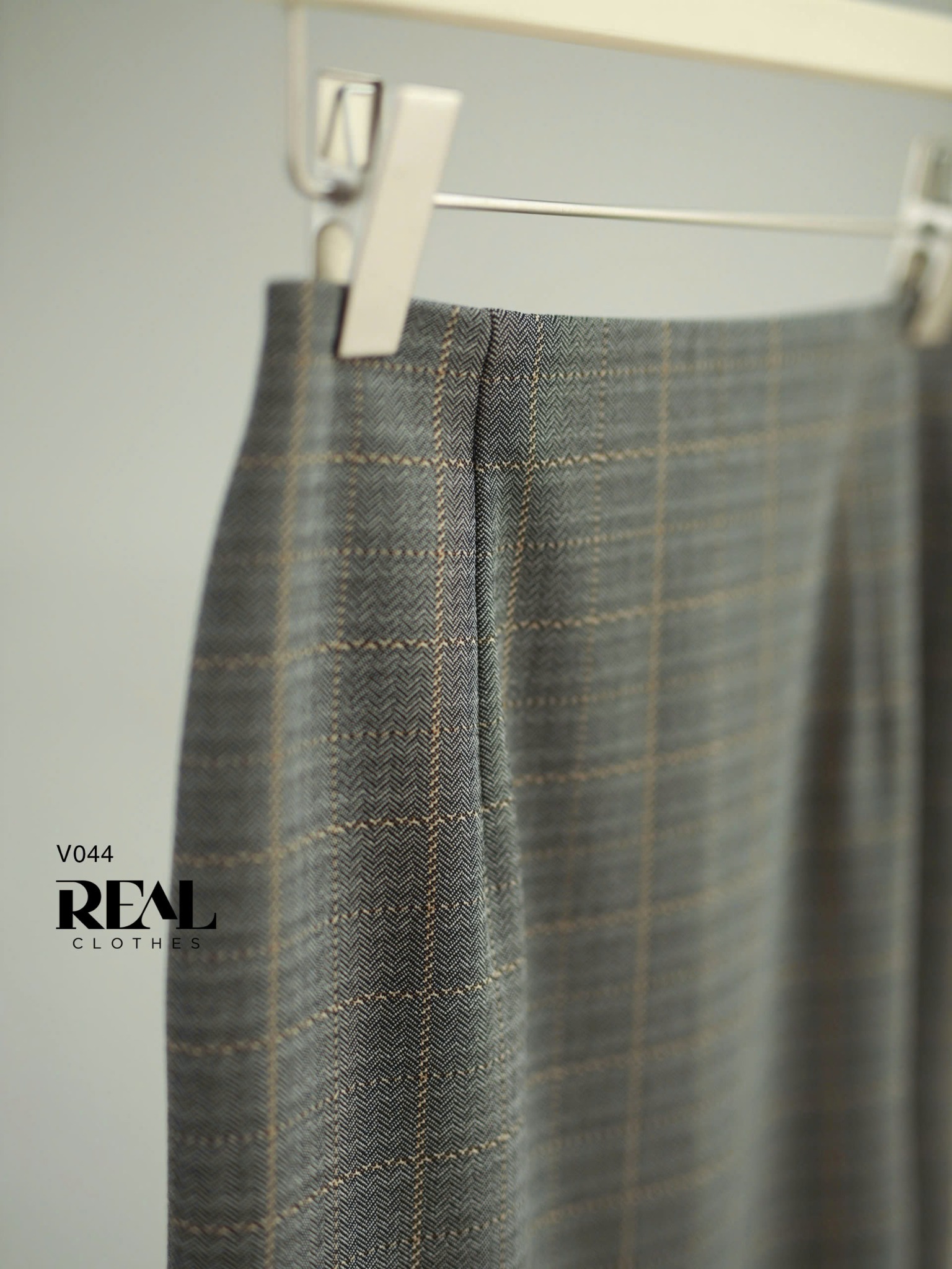 Bút chì midi 68 caro xám SALE