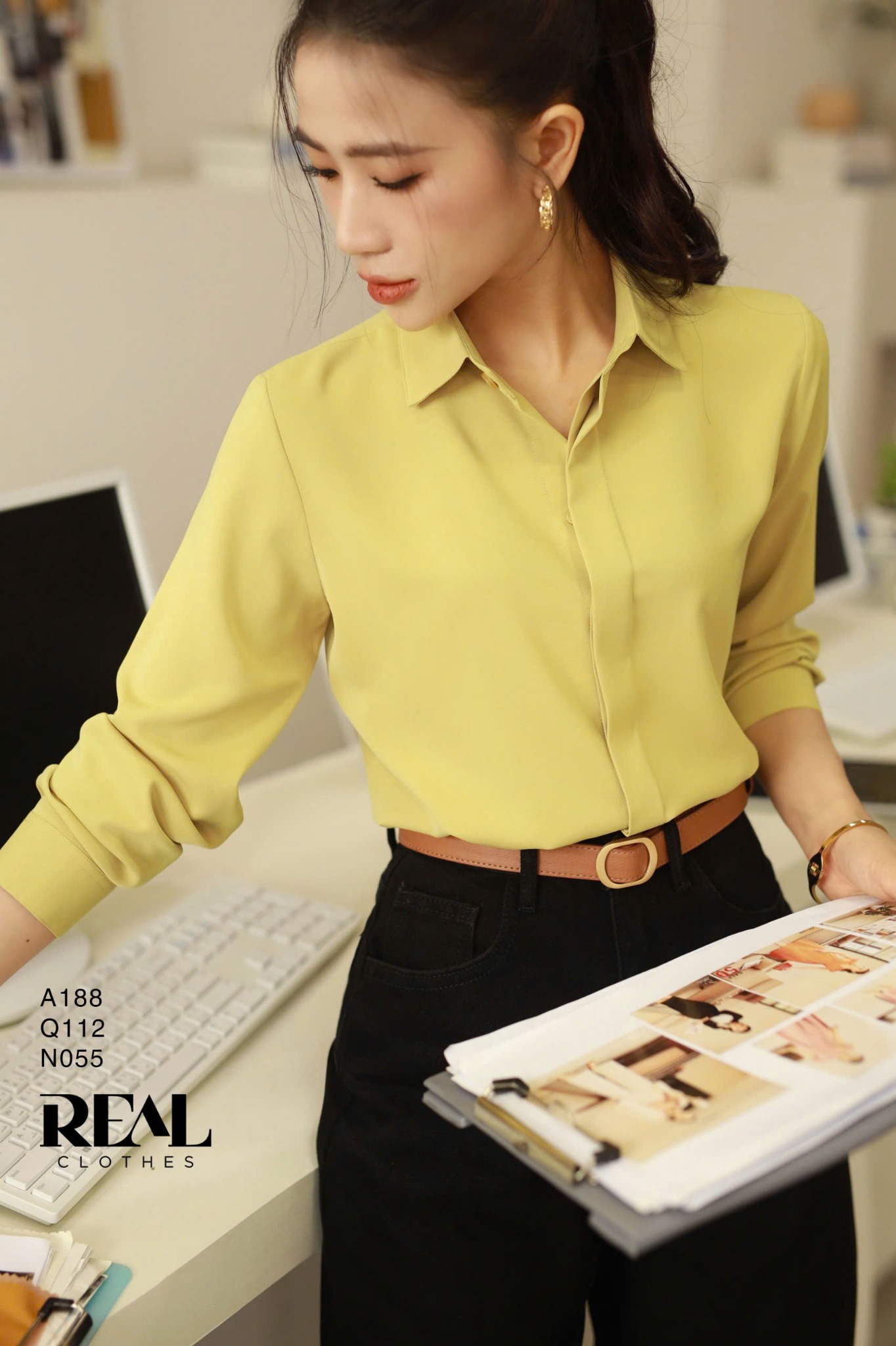 Sơ Mi Cổ Mềm Vàng Cát